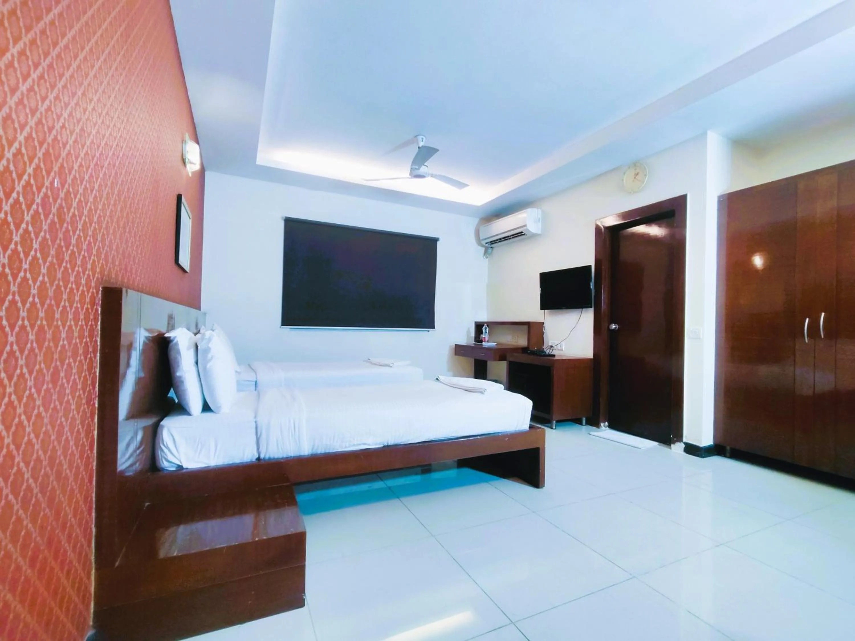 Bed in Athasri Hotel Infantry Road