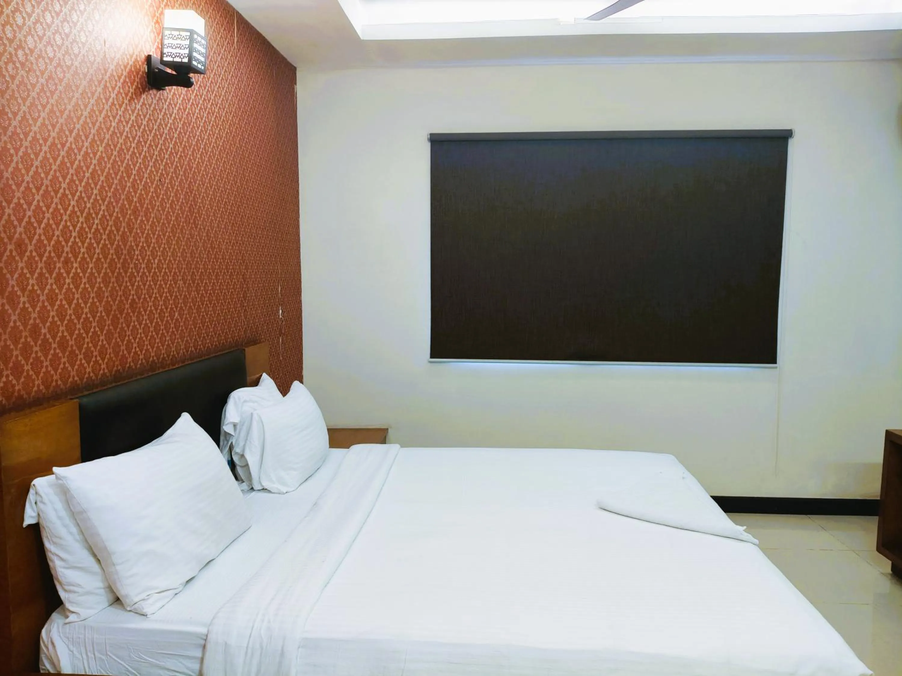 Bed in Athasri Hotel Infantry Road