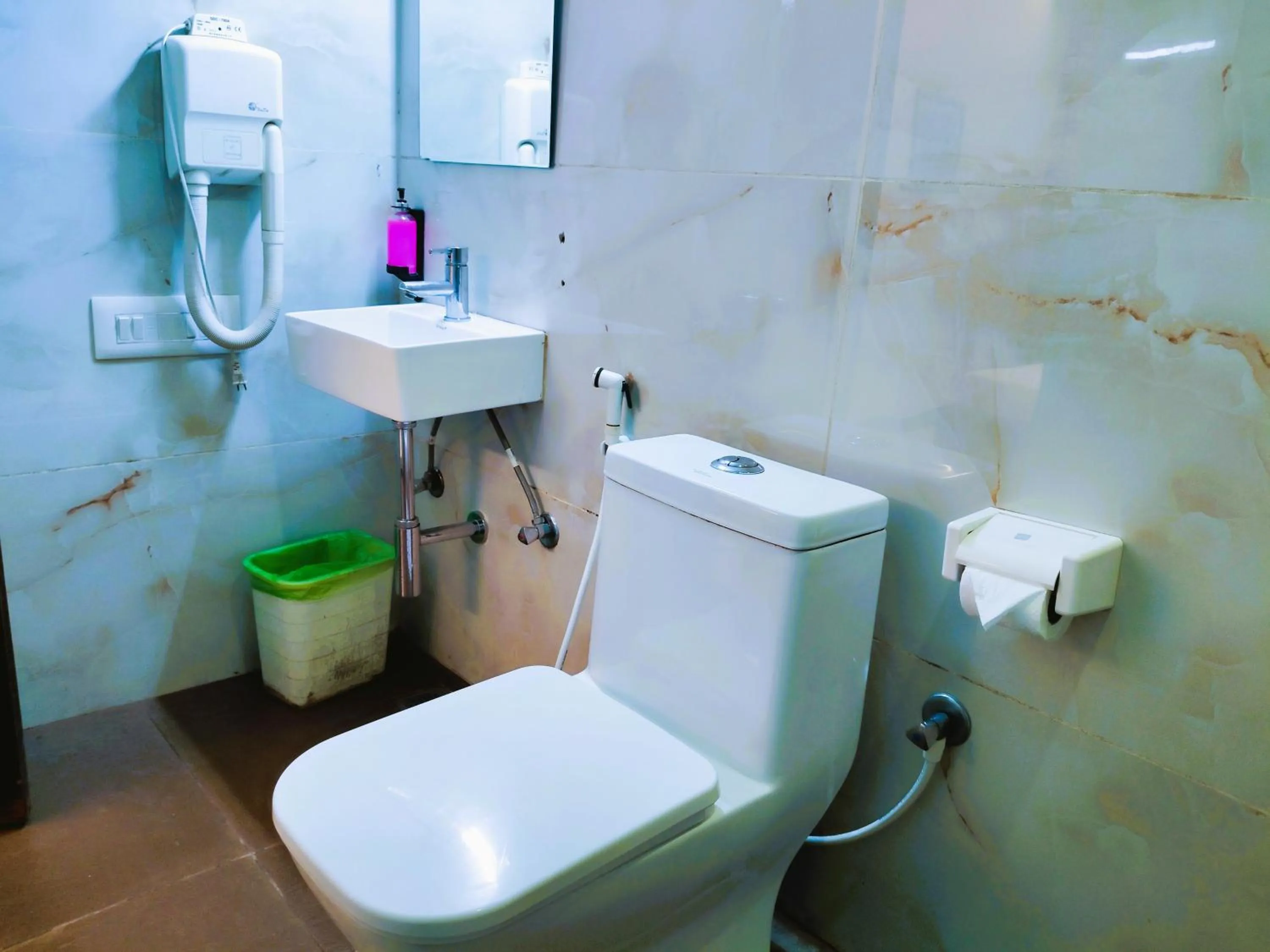 Toilet in Athasri Hotel Infantry Road