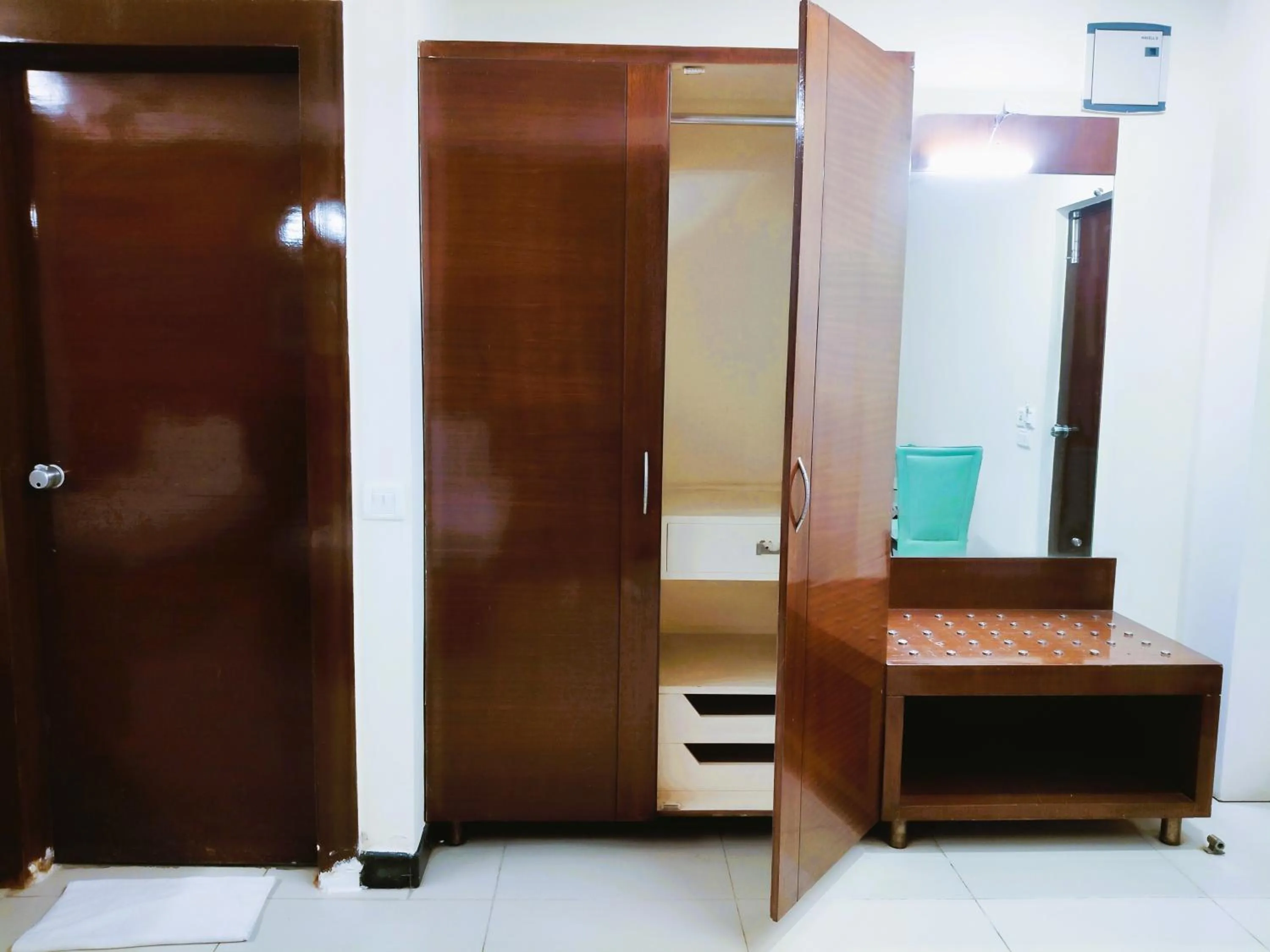 Athasri Hotel Infantry Road