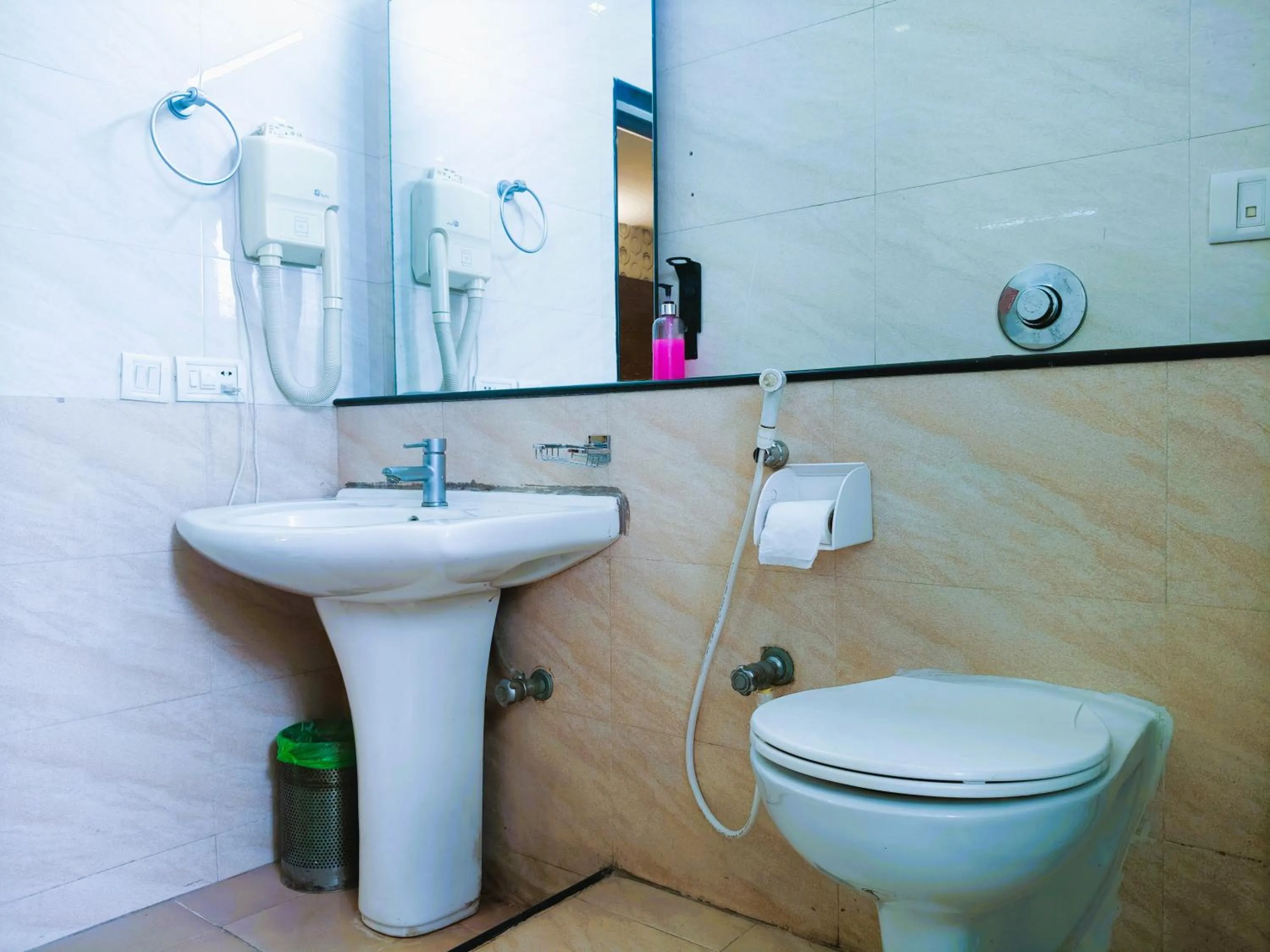 Athasri Hotel Infantry Road