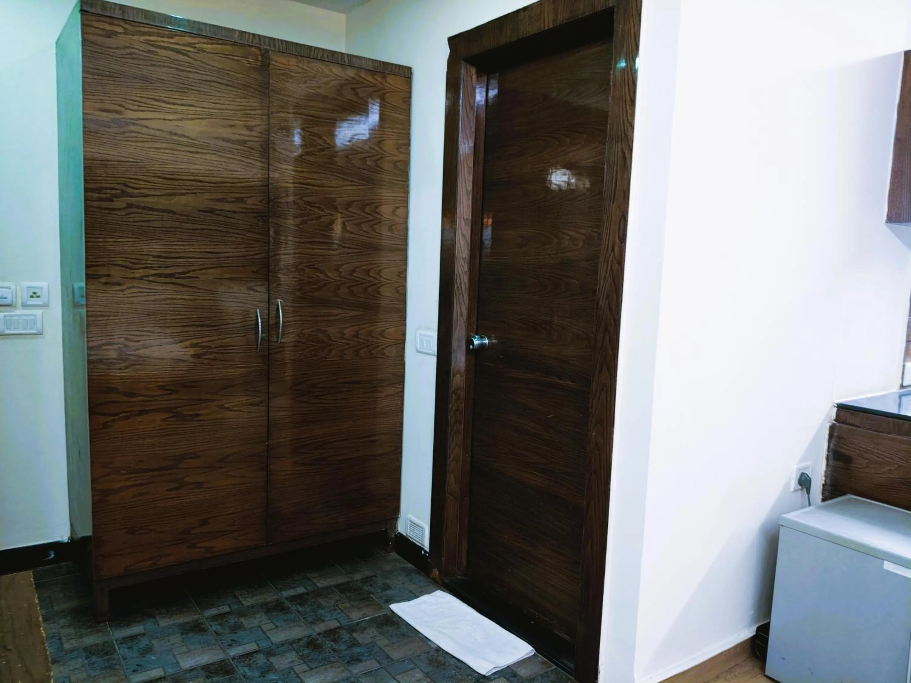 Athasri Hotel Infantry Road