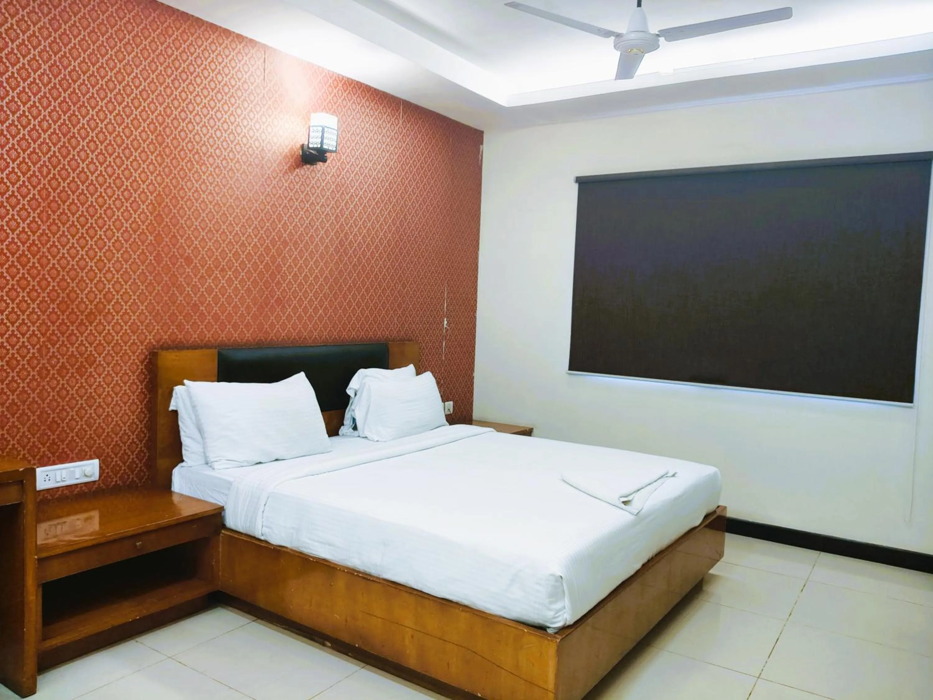 Bed in Athasri Hotel Infantry Road
