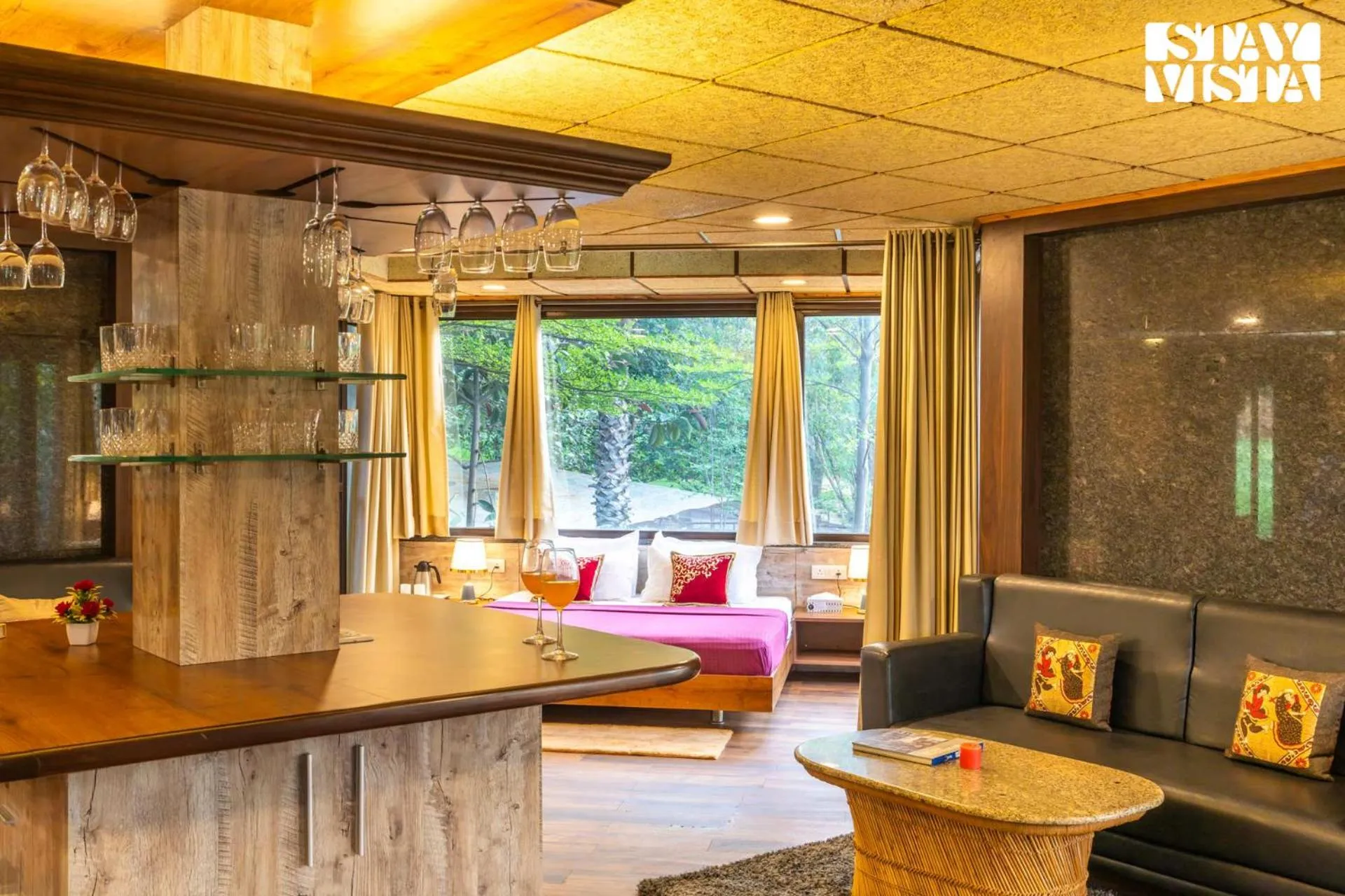 Lounge or bar in StayVista at Maple Farms with Pool, BBQ & Bonfire