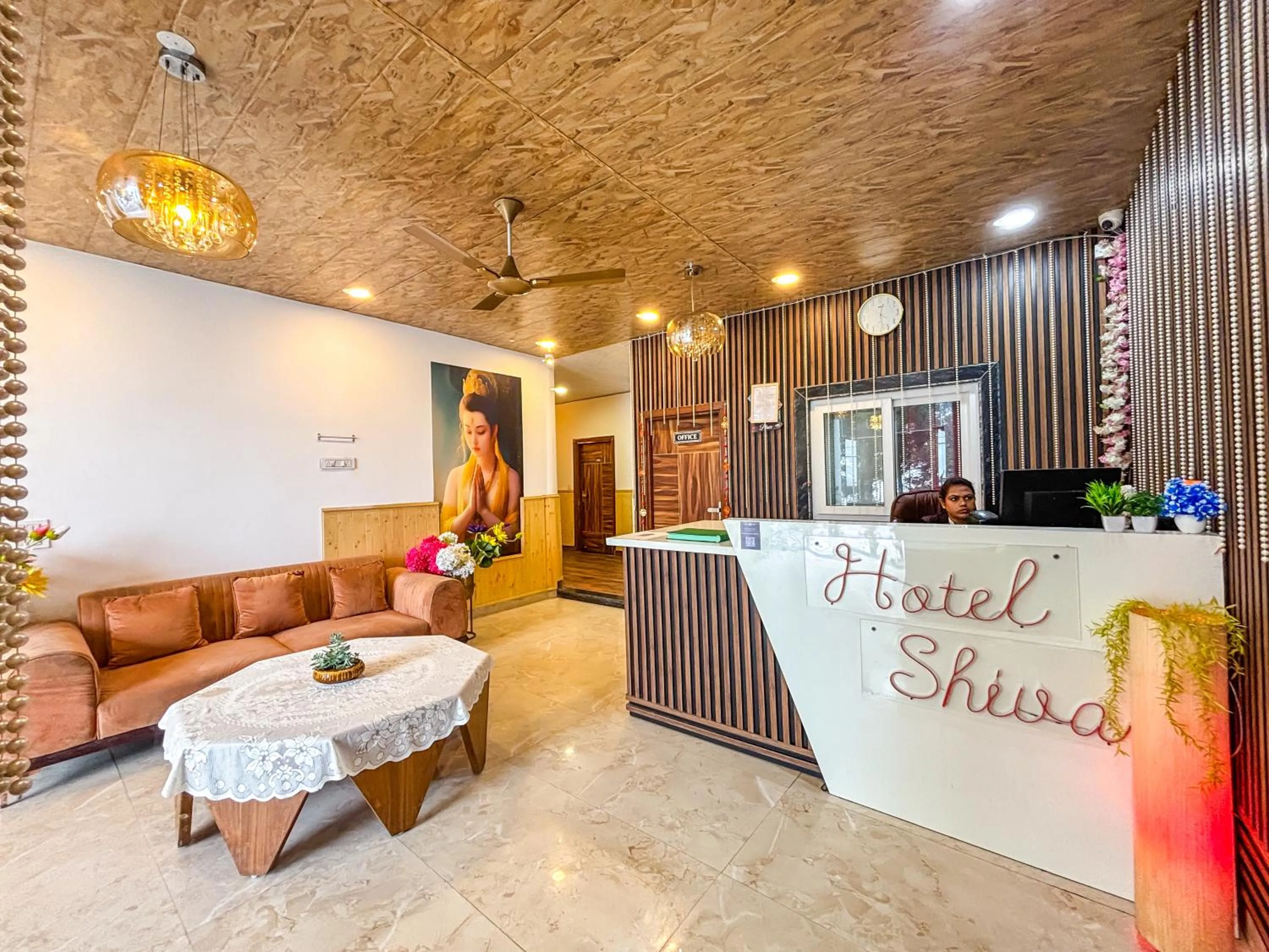 People in Hotel Shiva Lake - Near Mussoorie Lake