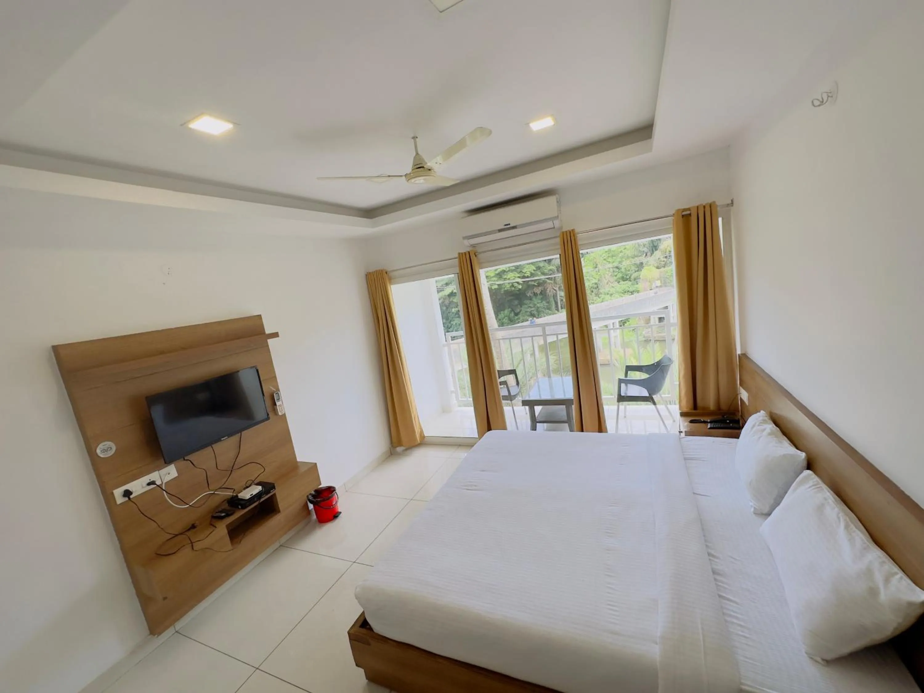 Bed in HOTEL LETS STAY