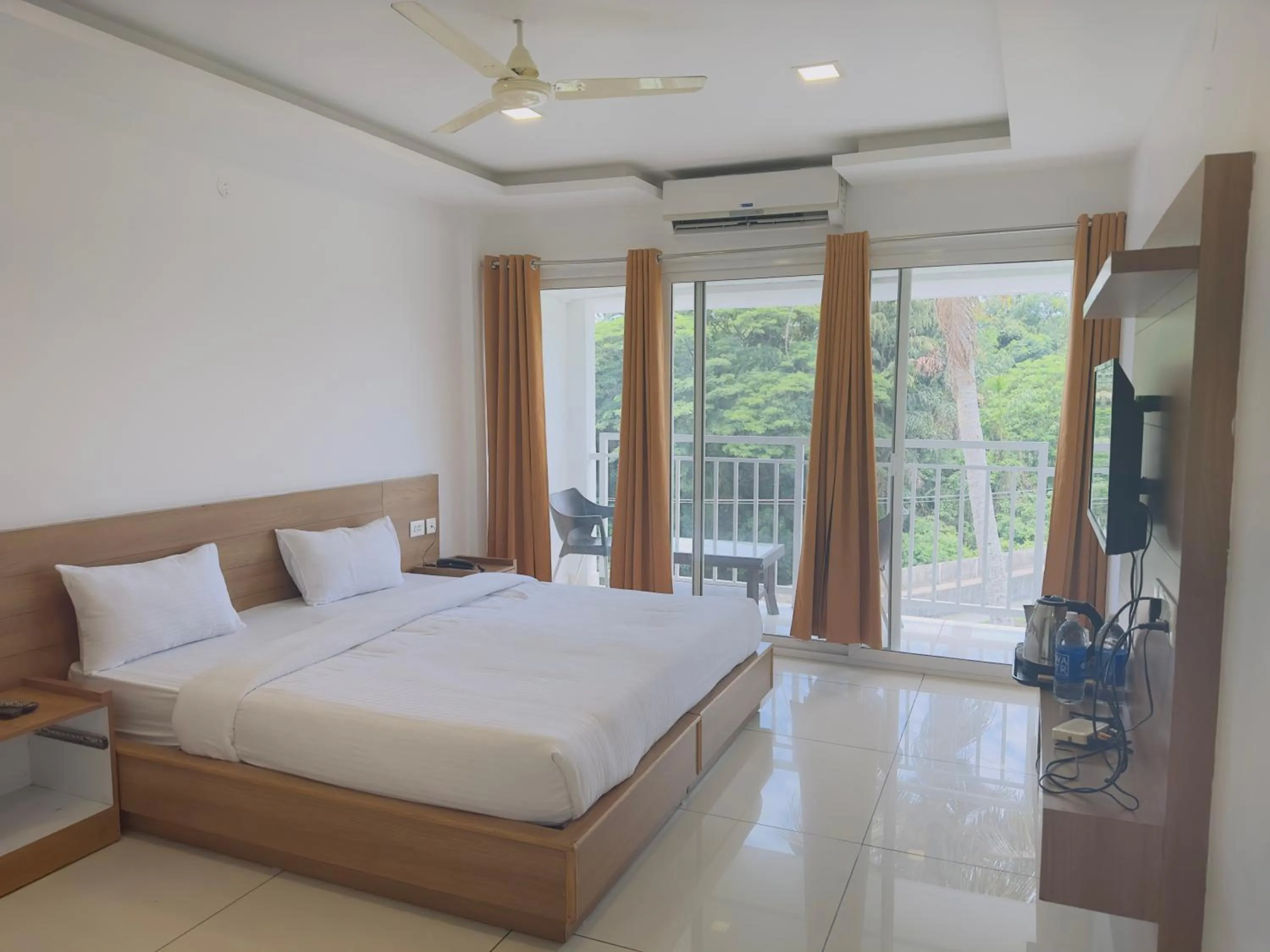 Bed in HOTEL LETS STAY