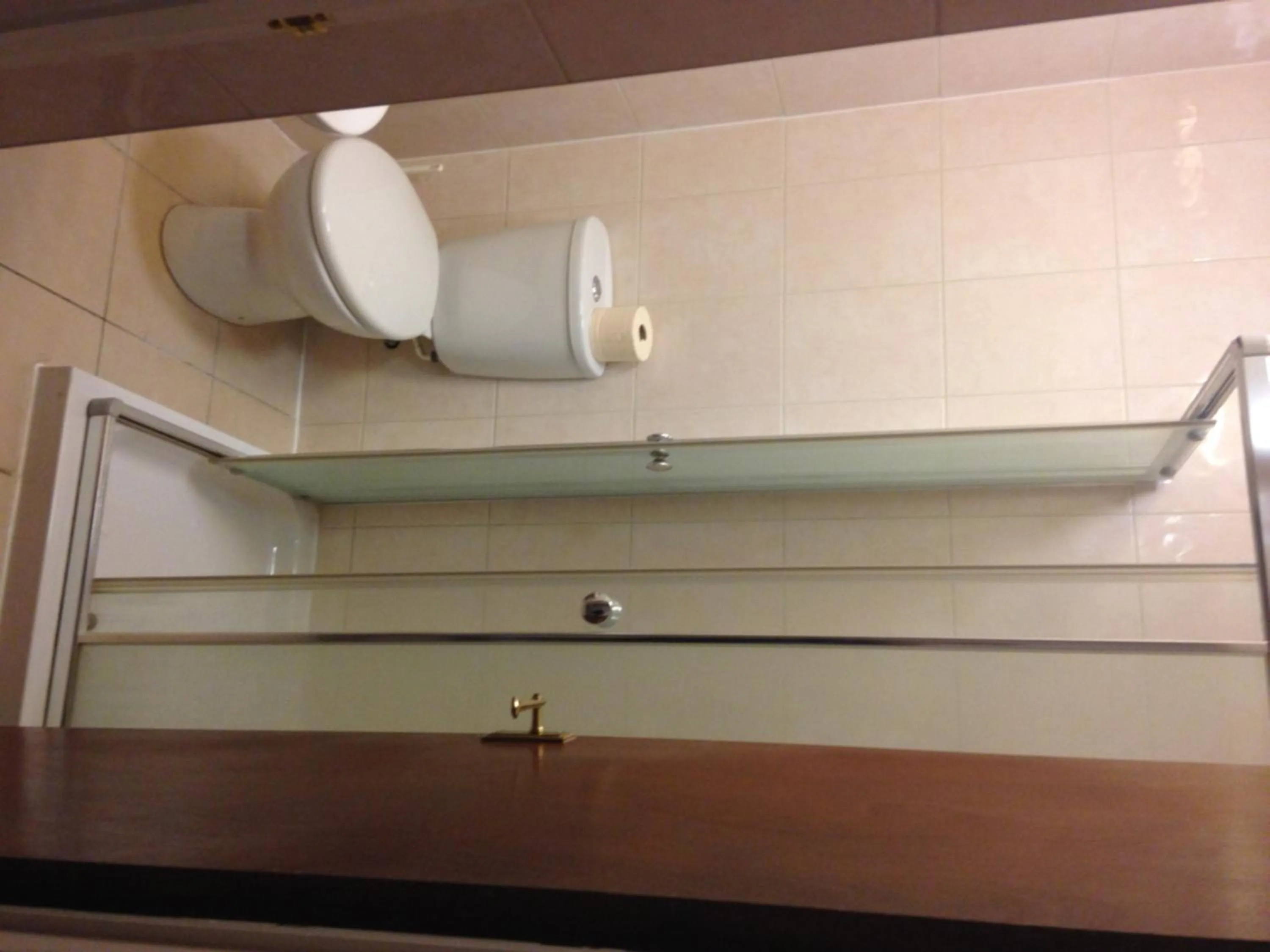 Bathroom in Abbey Lodge Hotel