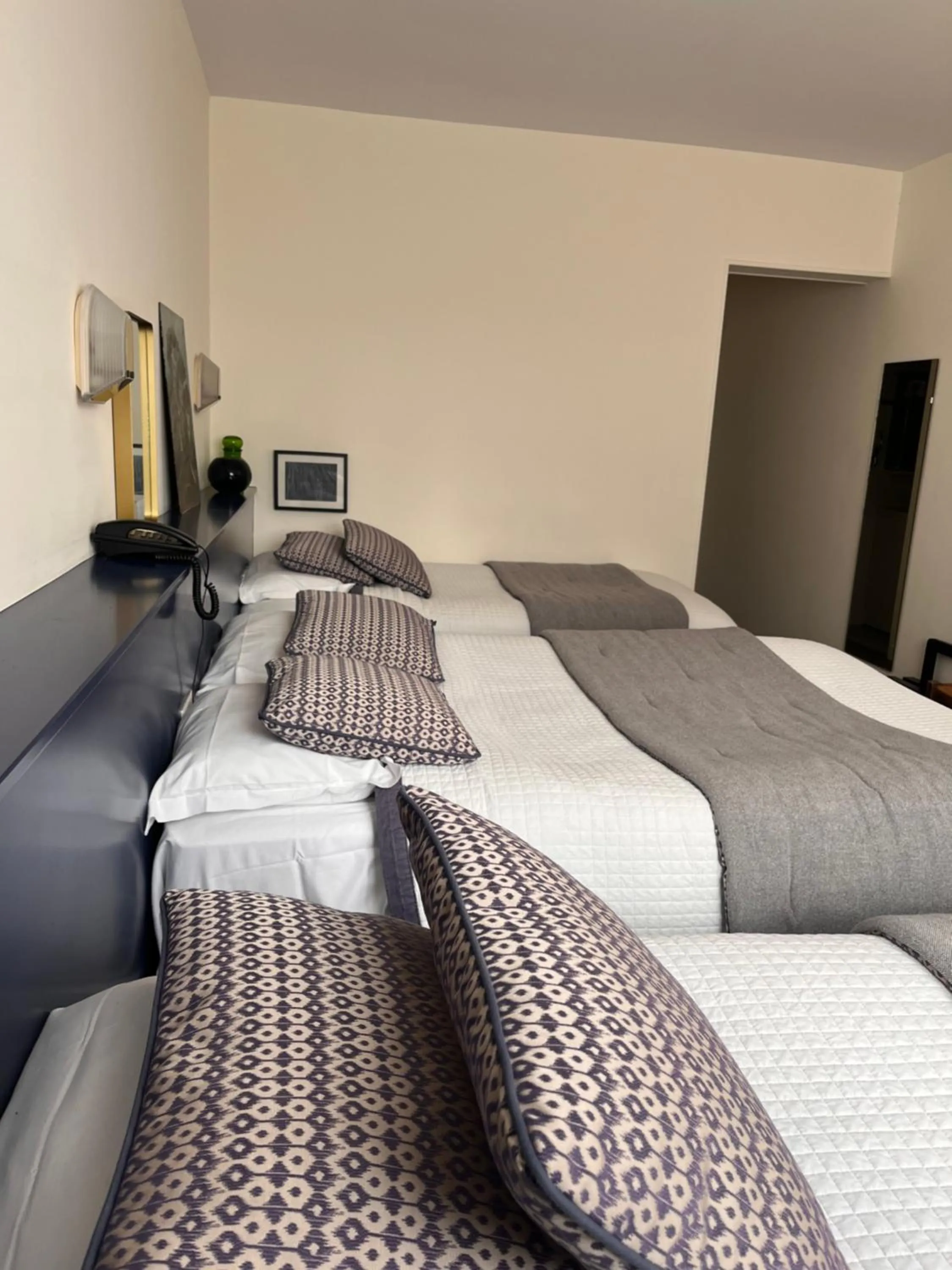 Bed in Le Téméraire Hôtel