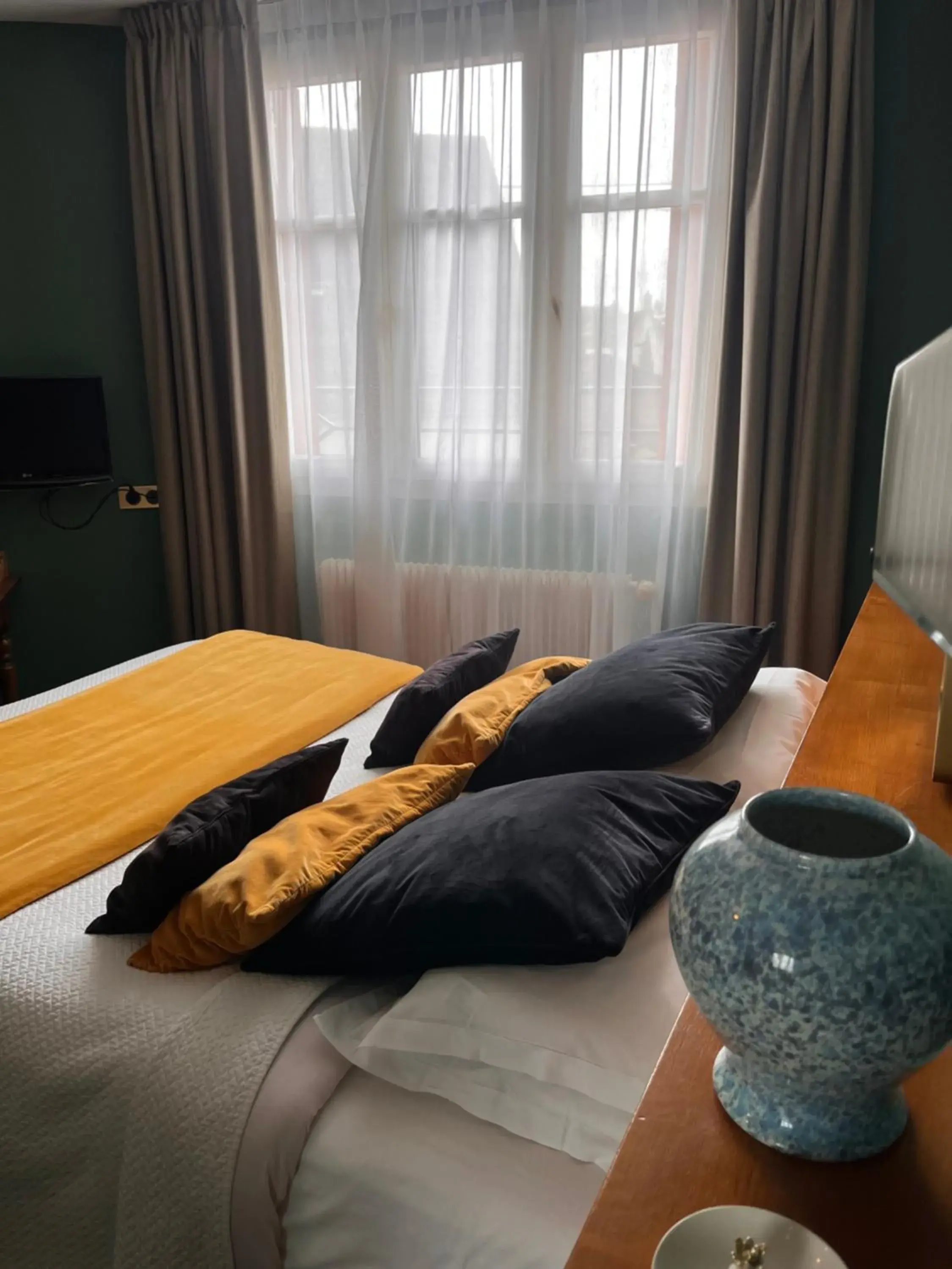 Deluxe Room (2 Adults + 1 Child) in Le Téméraire Hôtel Deluxe Room (2 Adults + 1 Child) in Le Téméraire Hôtel