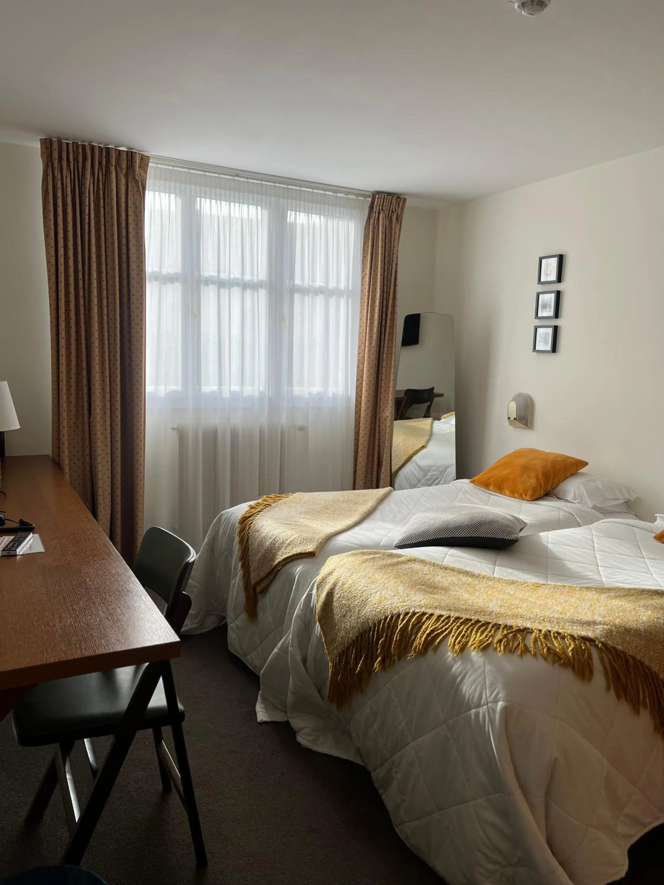 Bed in Le Téméraire Hôtel