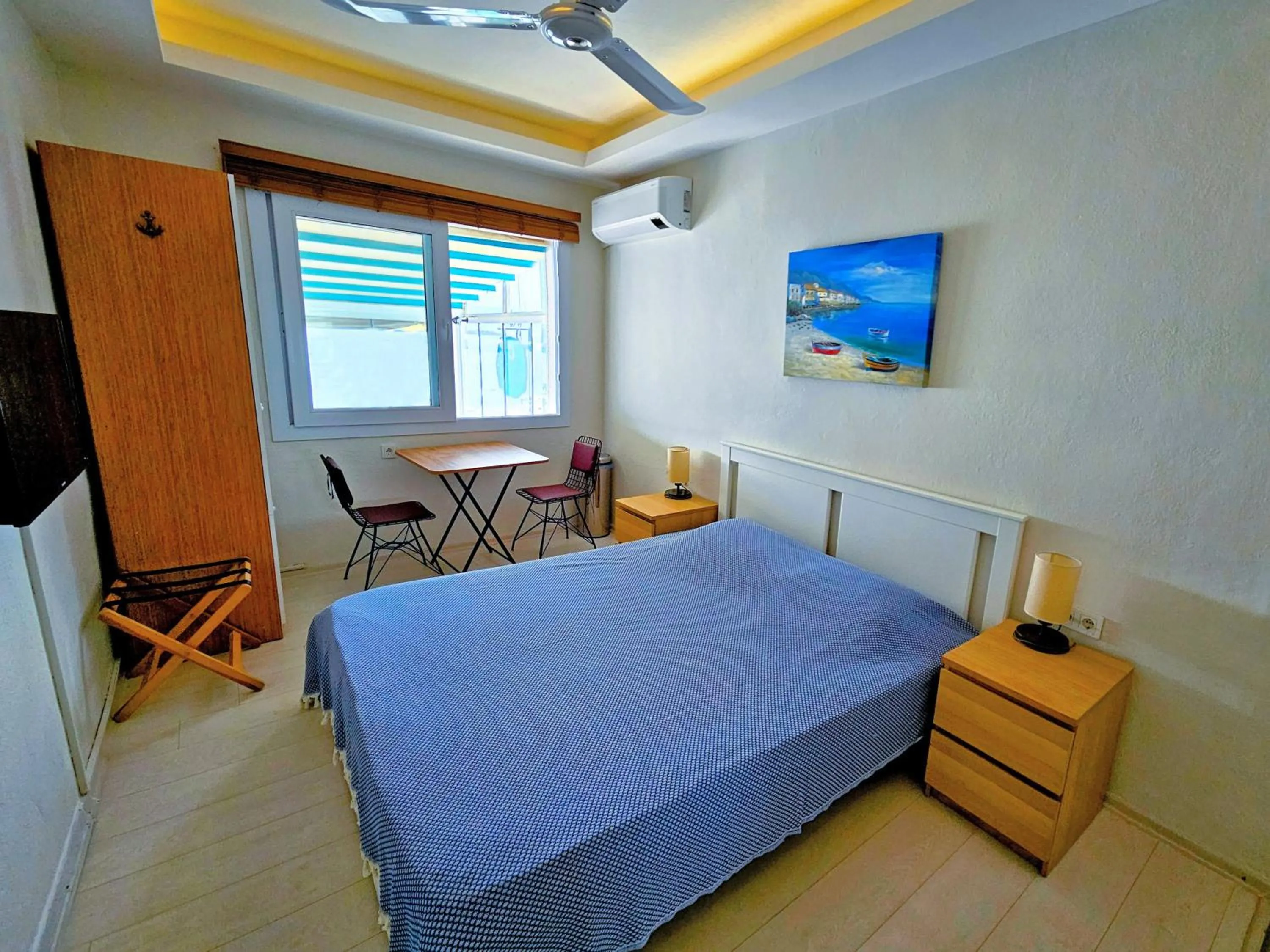 Photo of the whole room, Bed in Midilli Konak Foca