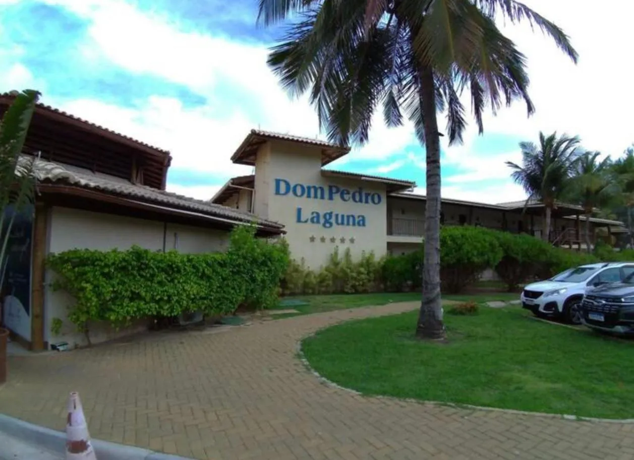 Dom Pedro Laguna Beach Resort & Golf