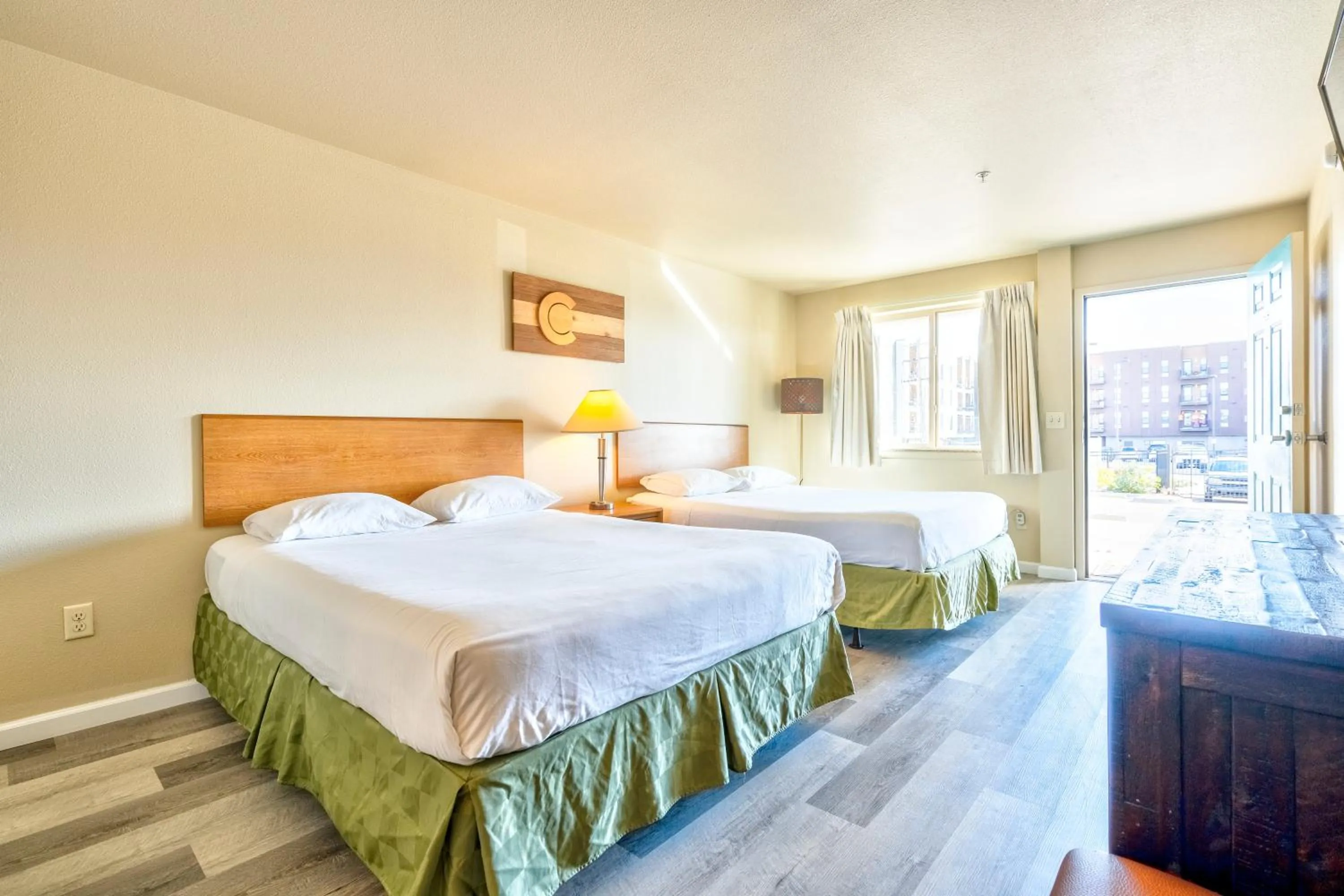 Photo of the whole room, Bed in City Inn