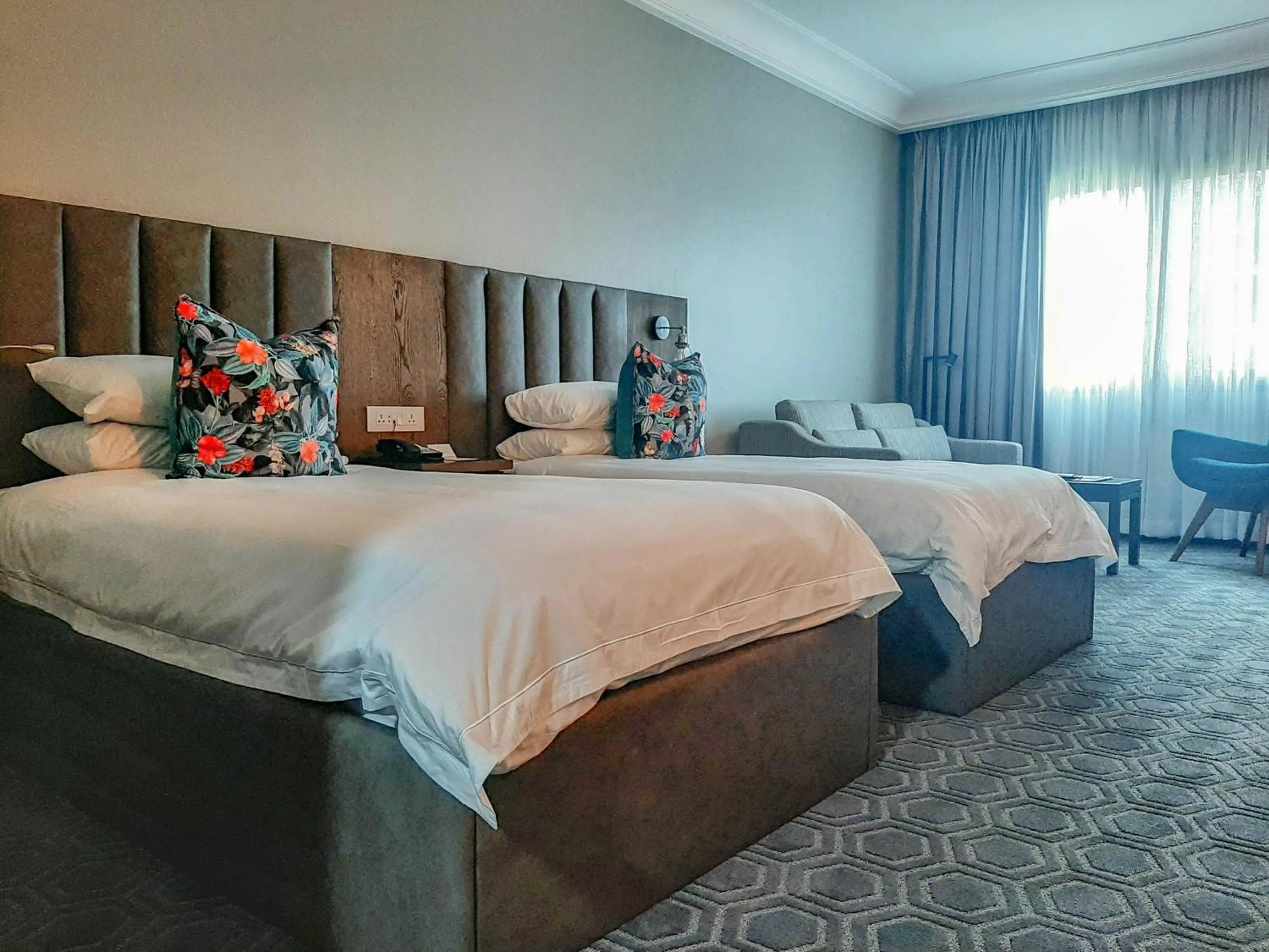 Bedroom, Bed in Fiesta Royale Hotel