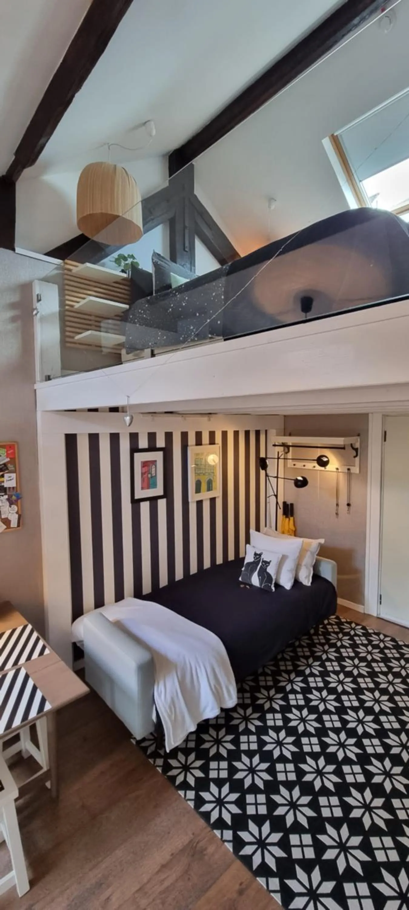 Bed in Studios with Mezzanine Rua da Moeda