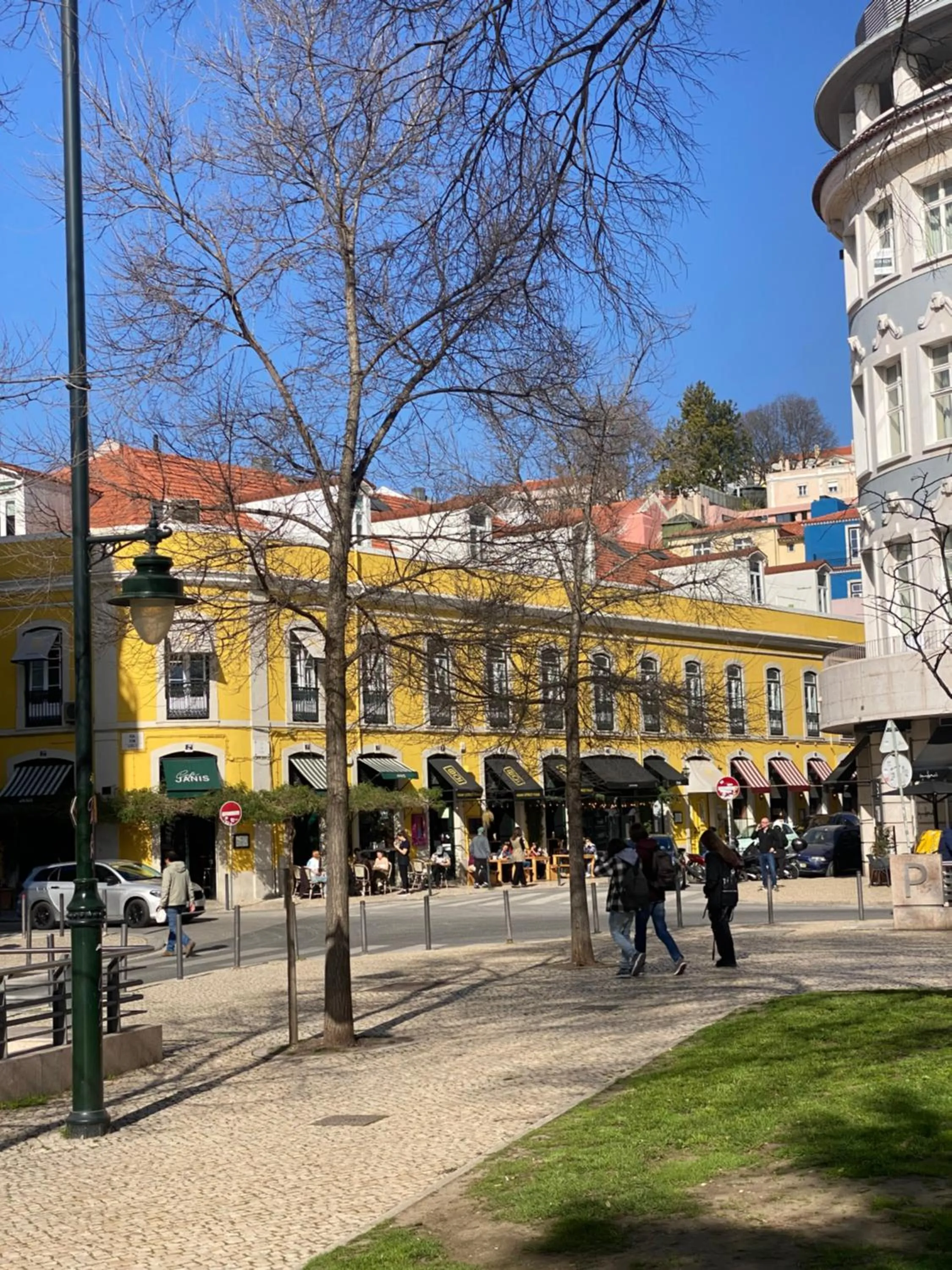 Property building in Studios with Mezzanine Rua da Moeda