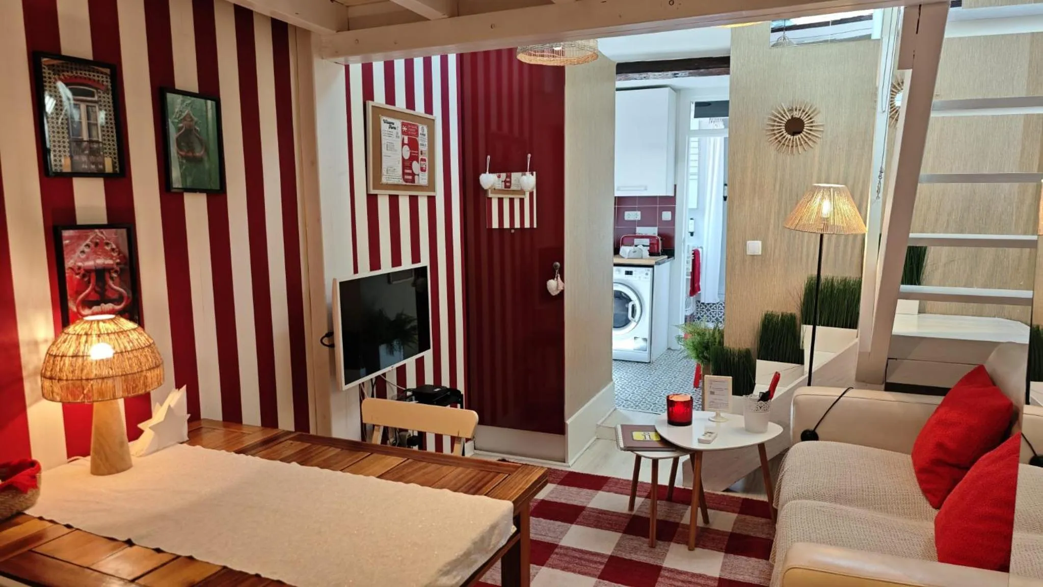 TV and multimedia in Studios with Mezzanine Rua da Moeda