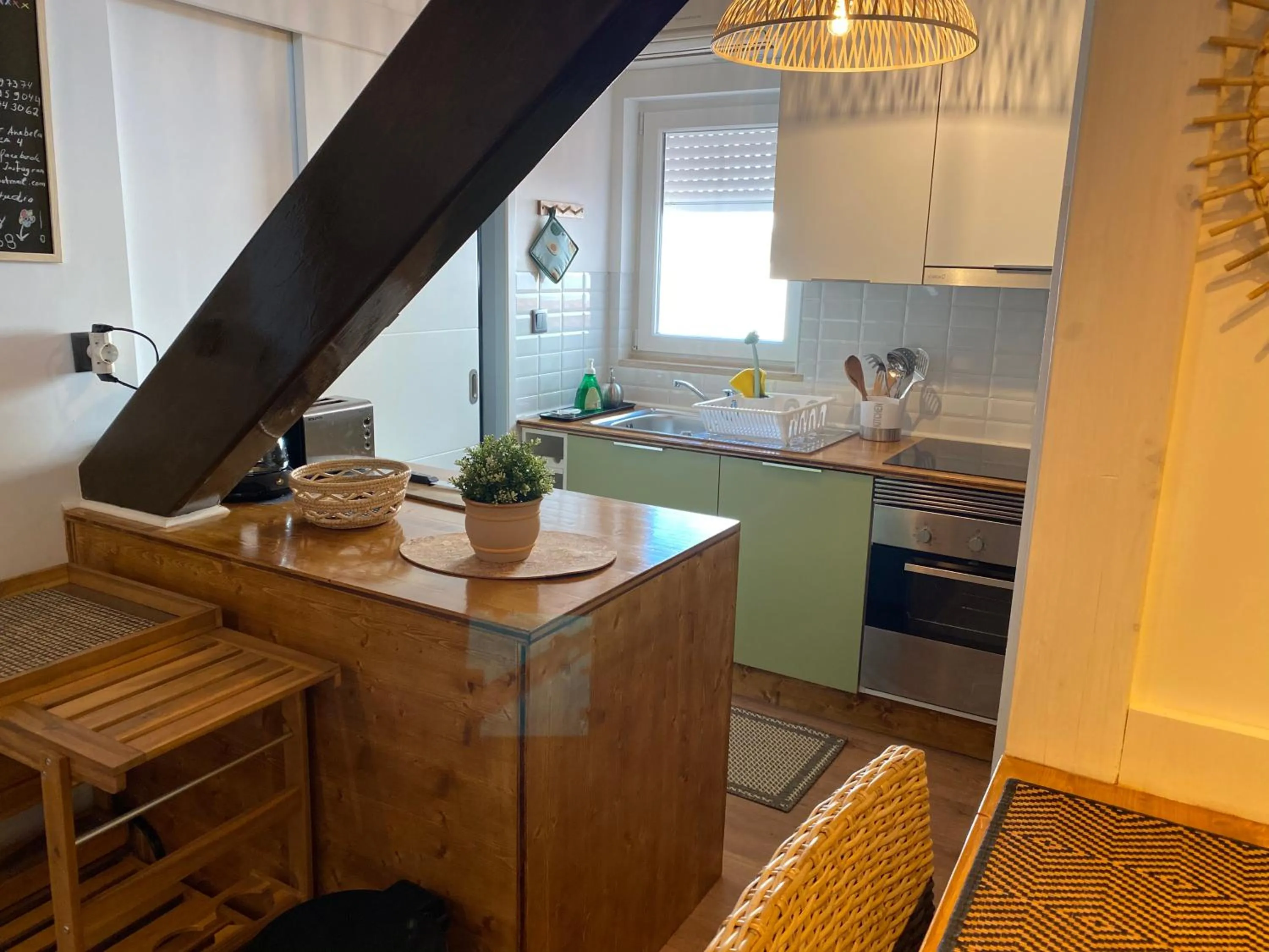 Coffee/tea facilities in Studios with Mezzanine Rua da Moeda