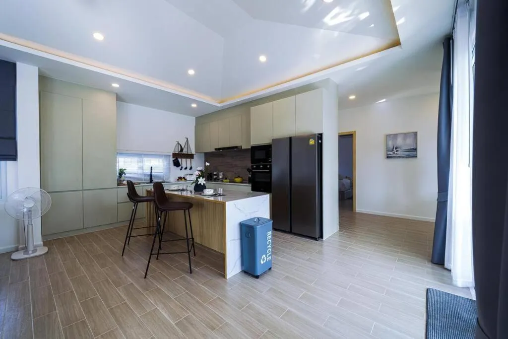 Private Modern 3 Bedroom Pool Villa! AV1