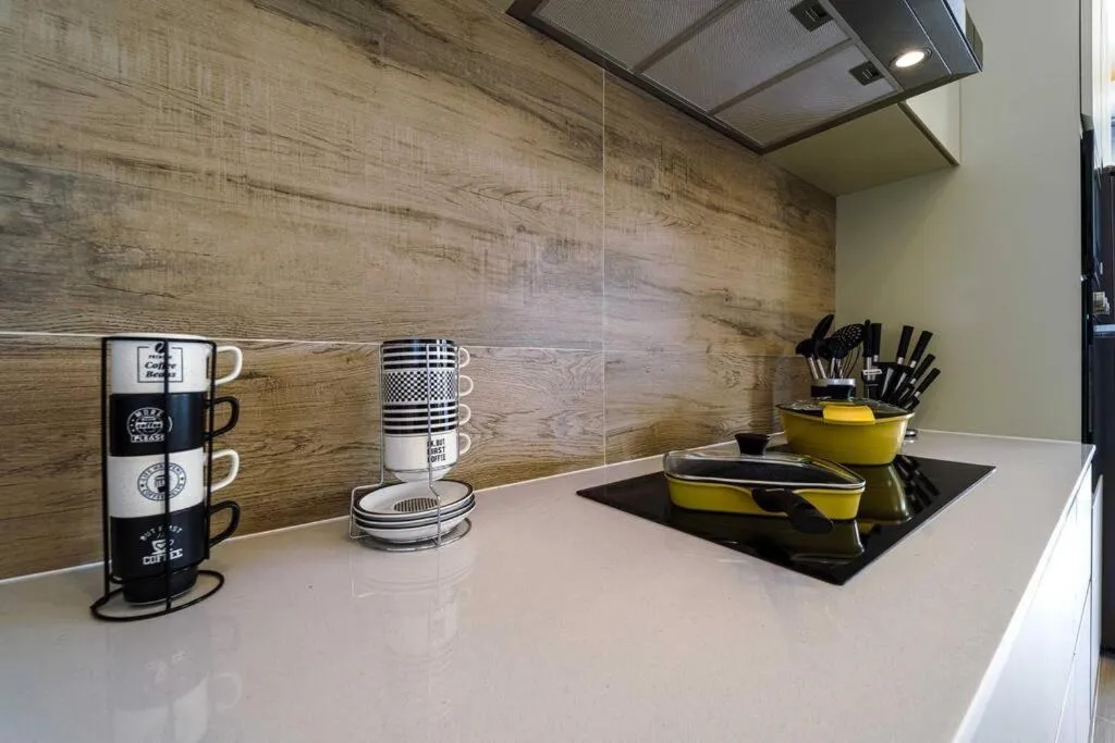 Private Modern 3 Bedroom Pool Villa! AV1