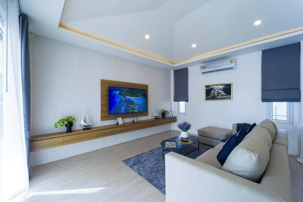 Private Modern 3 Bedroom Pool Villa! AV1