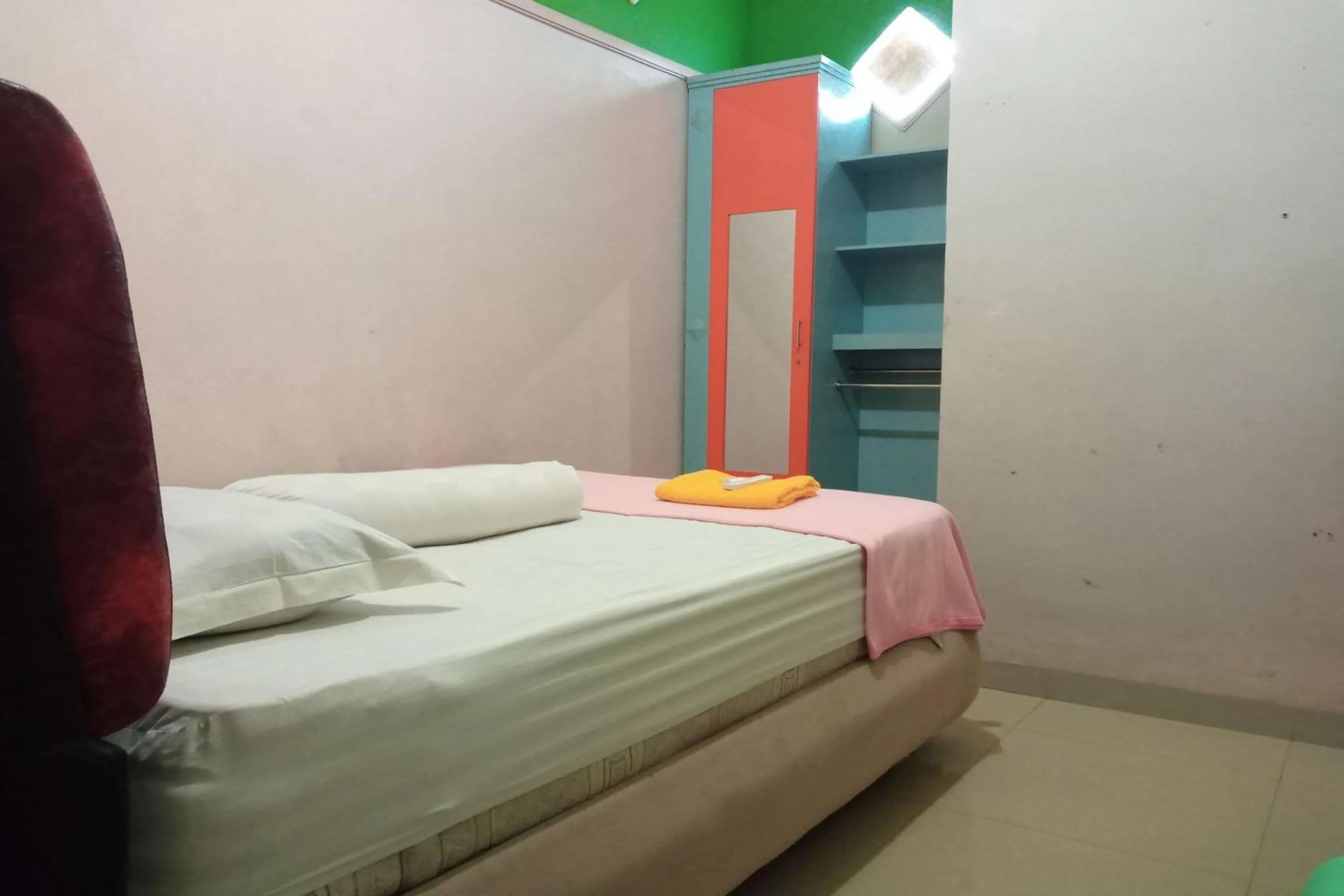 Bedroom, Bed in Hotel O Kost Nian Syariah Near SPBU Pertamina 74.91657 Mattirotasi Sidrap