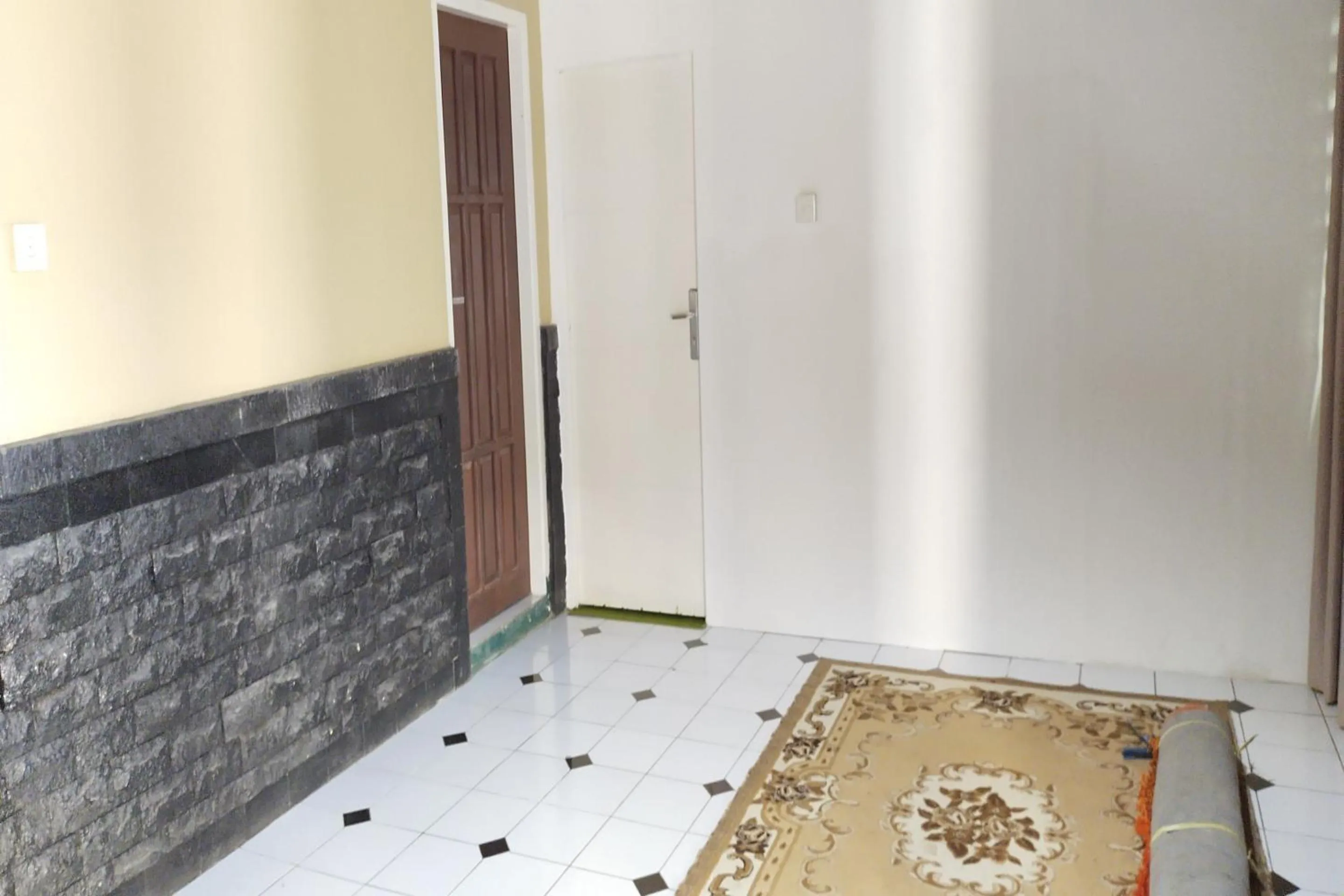 Lobby or reception in Hotel O Guest House Zidan 21