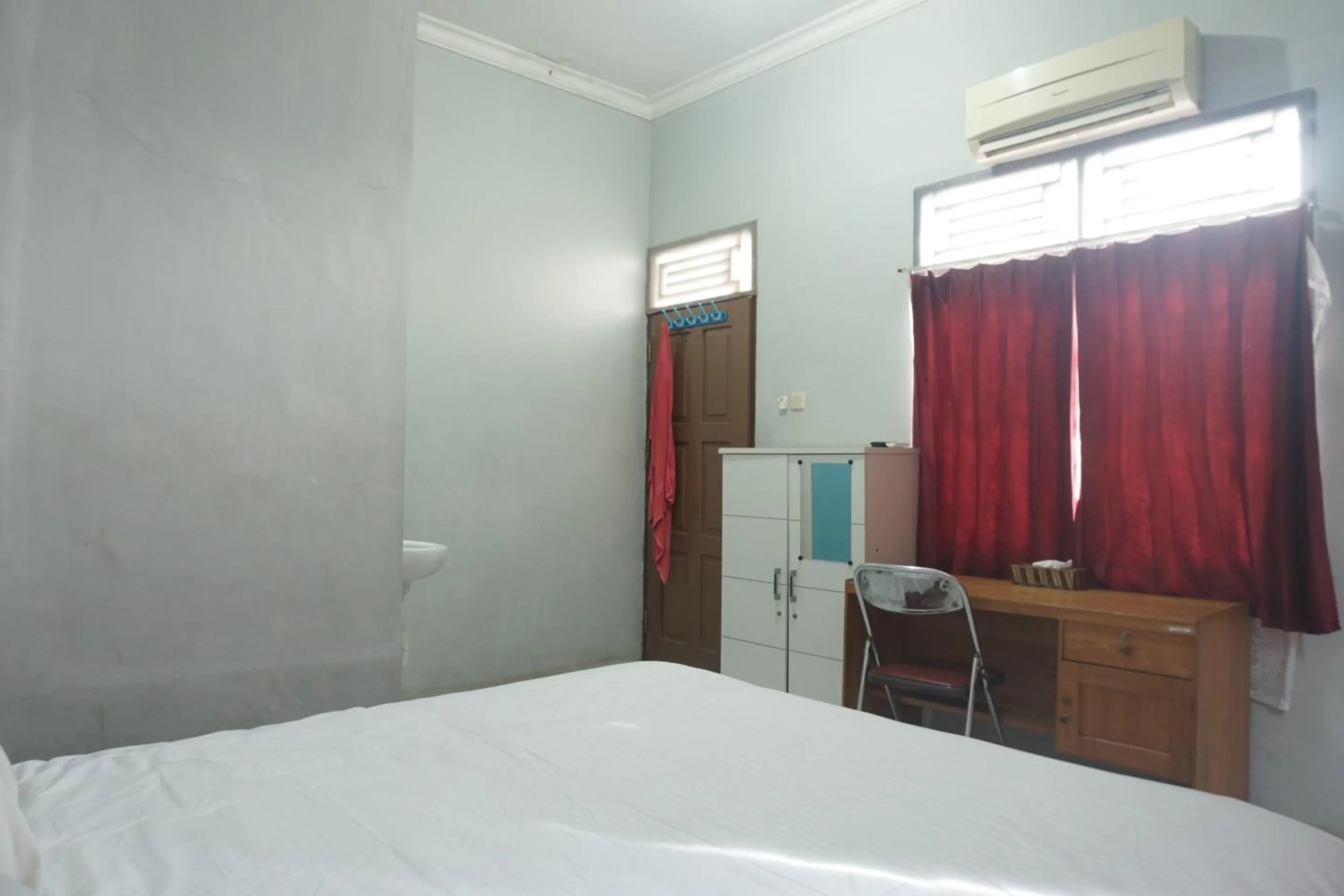 Bedroom, Bed in Hotel O Guest House Zidan 21