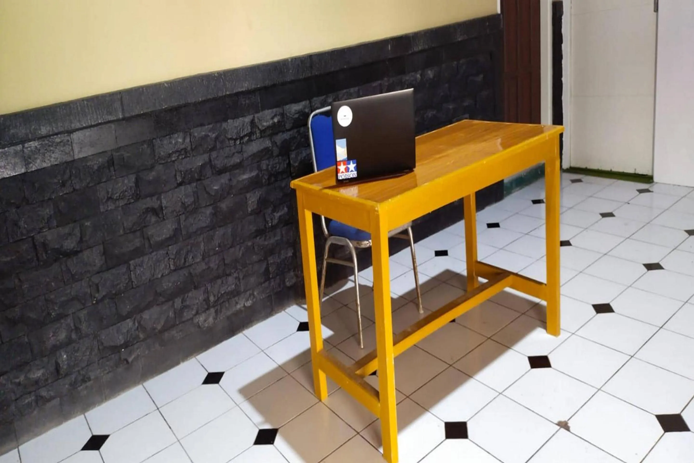 Lobby or reception in Hotel O Guest House Zidan 21