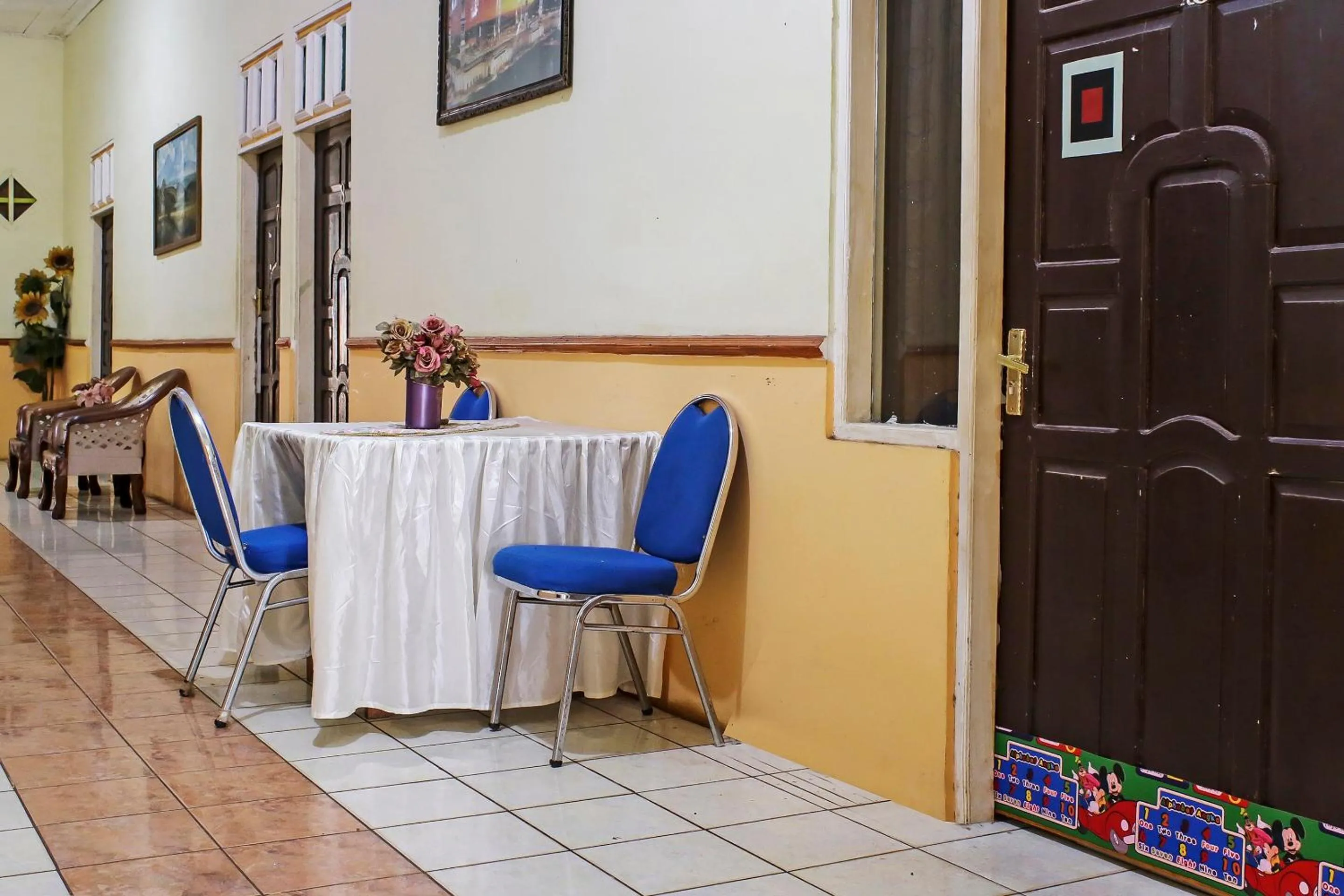 Lobby or reception in Hotel O Wisma Flamboyan NearTaman Makam Pahlawan