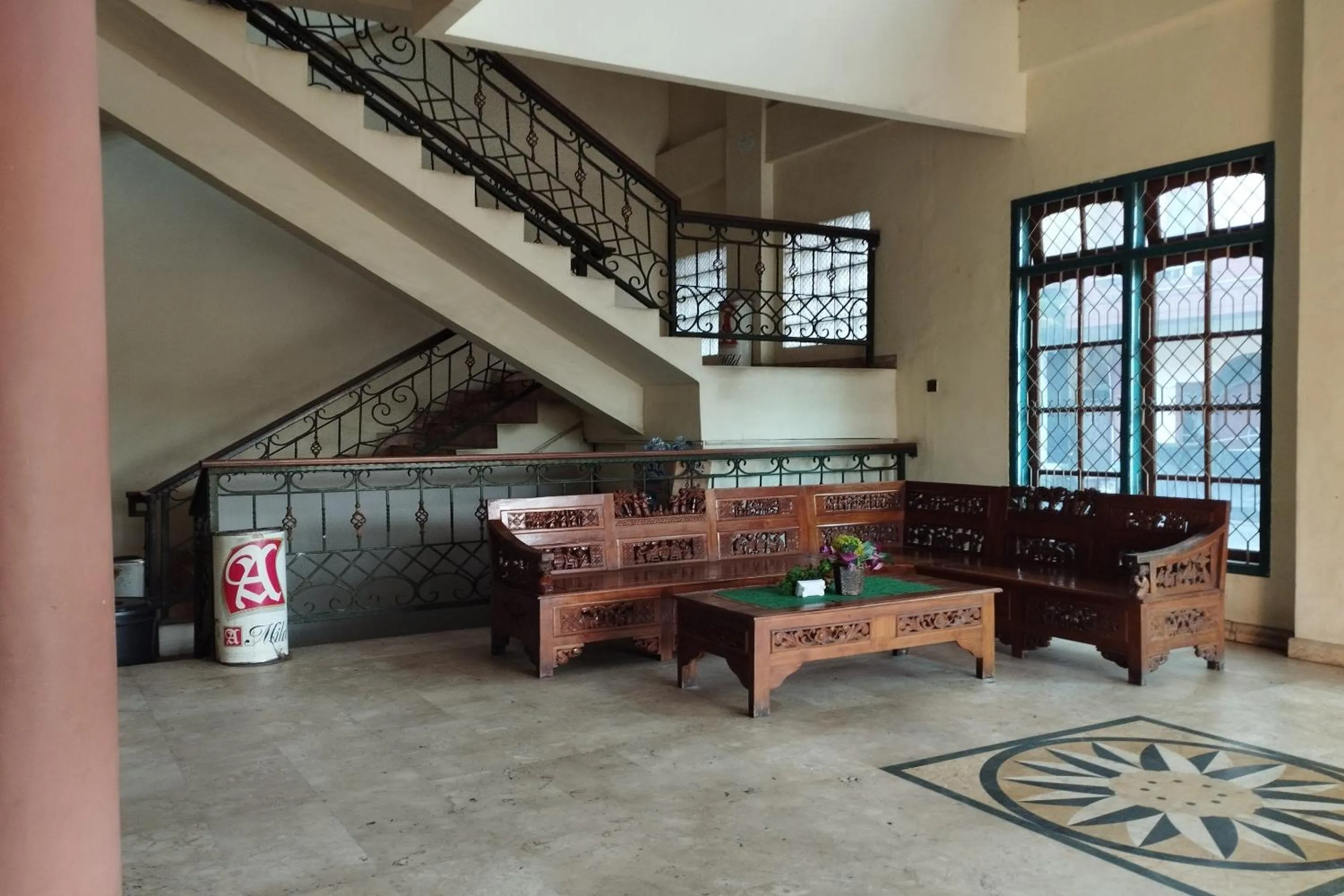 Lobby or reception in Hotel O Losmen Karunia Katingan Near Kantor Sekretariat PPK Katingan Kuala