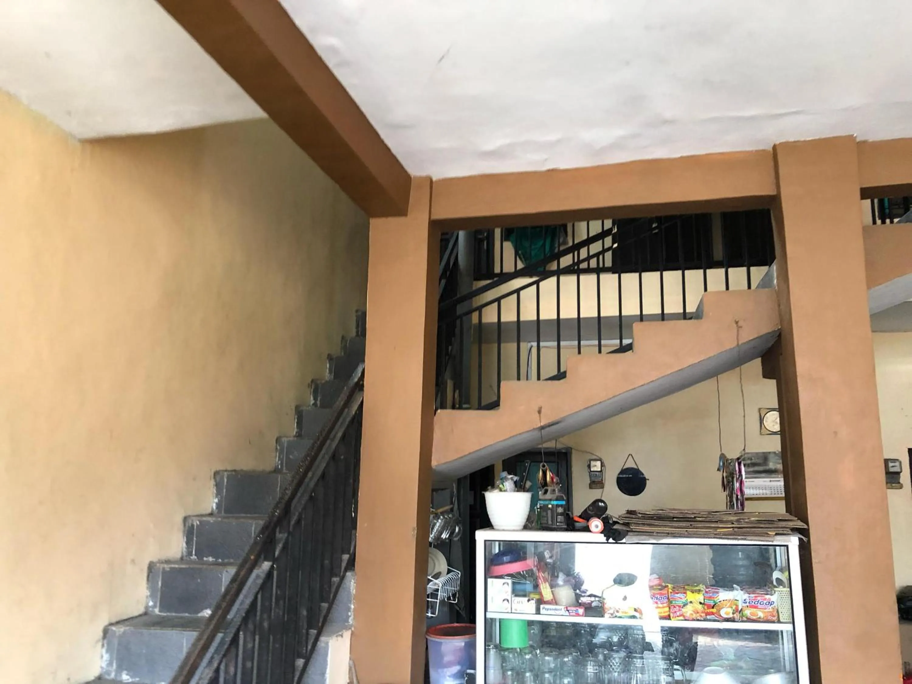 Lobby or reception in Hotel O Homestay Puri Indah SyariahNearBandara Internasional Juanda