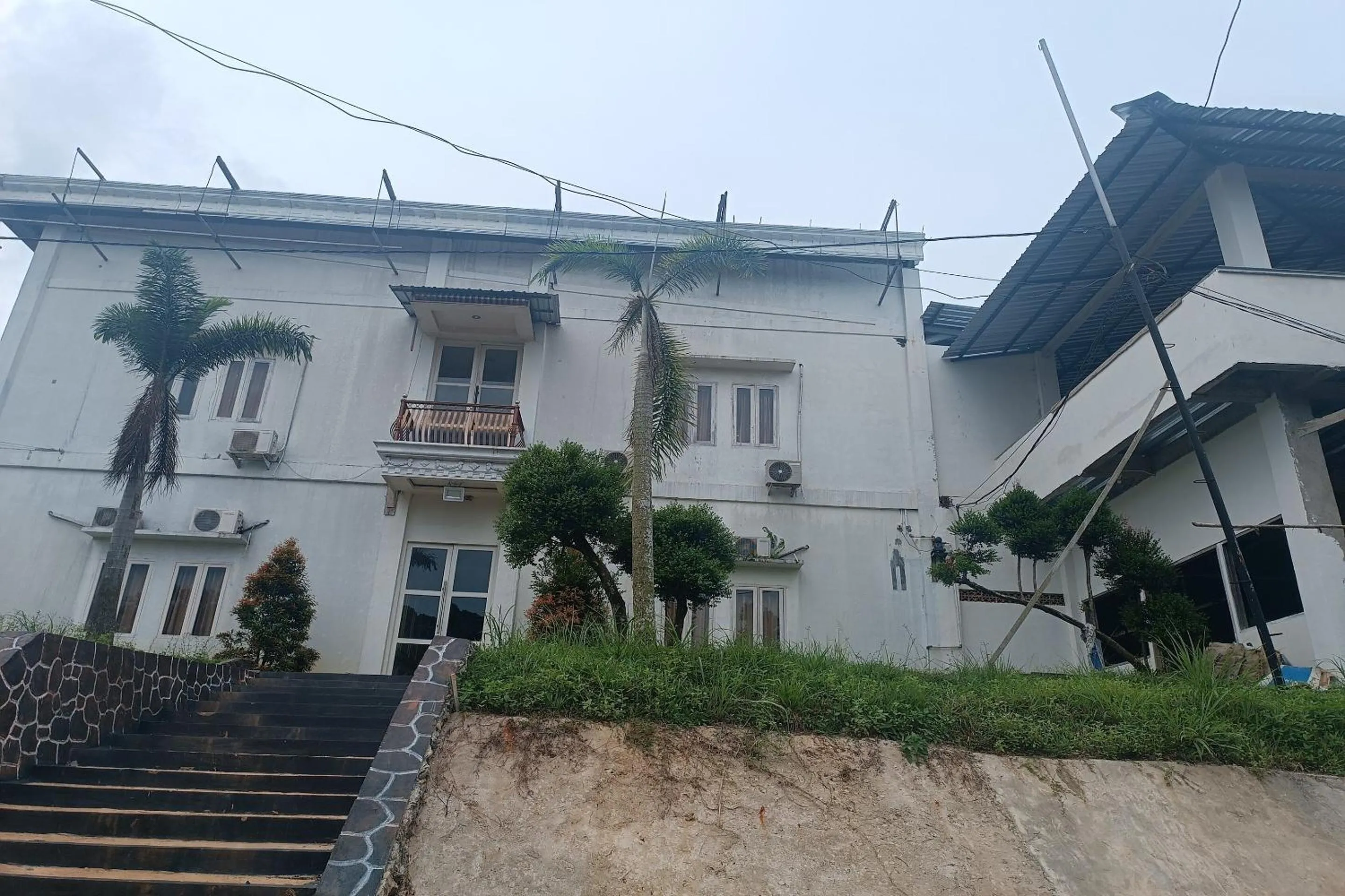 Facade/entrance in Hotel O Umbuy Homestay NearKetupat Kandangan Haji Irus