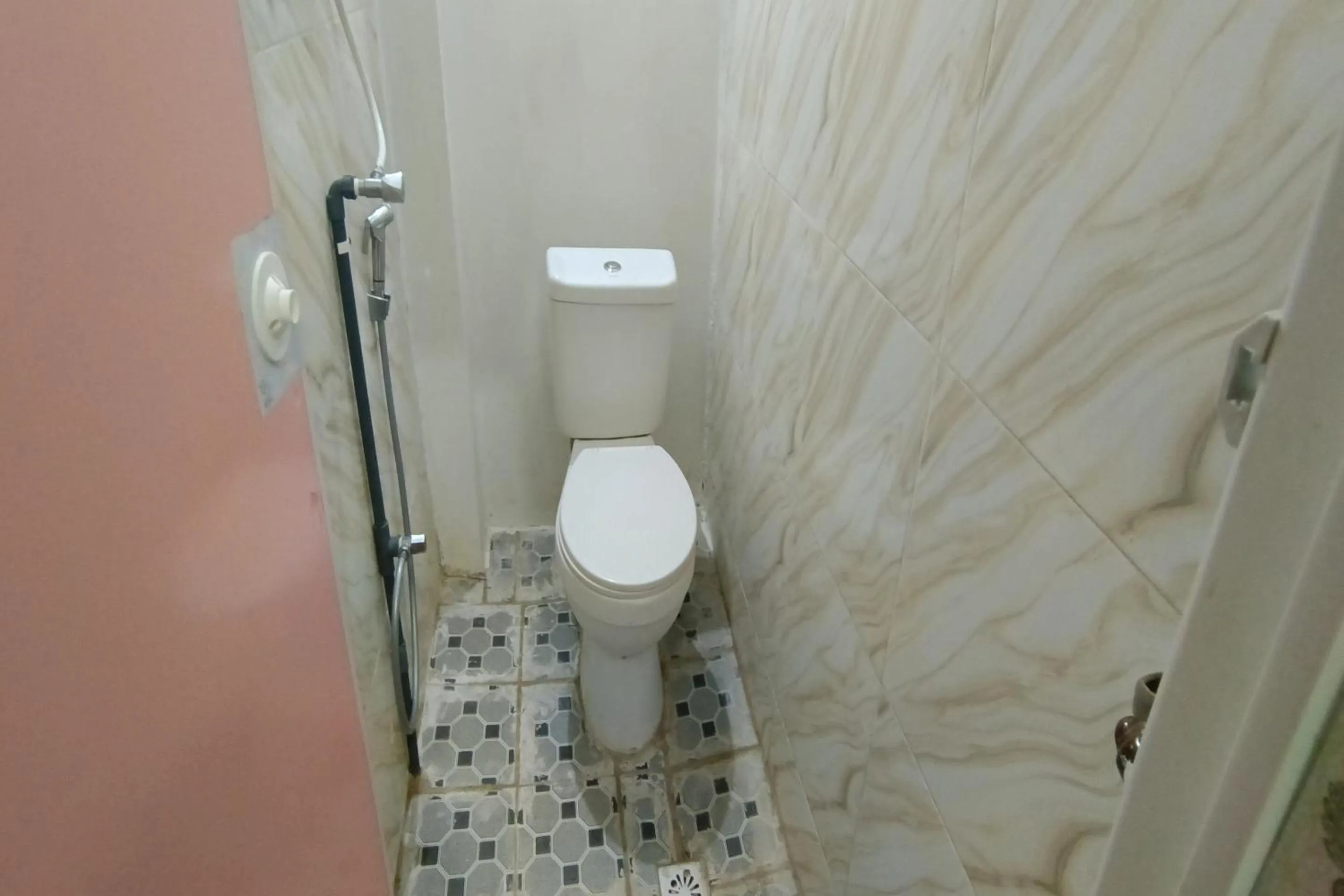 Bathroom in Hotel O Umbuy Homestay NearKetupat Kandangan Haji Irus