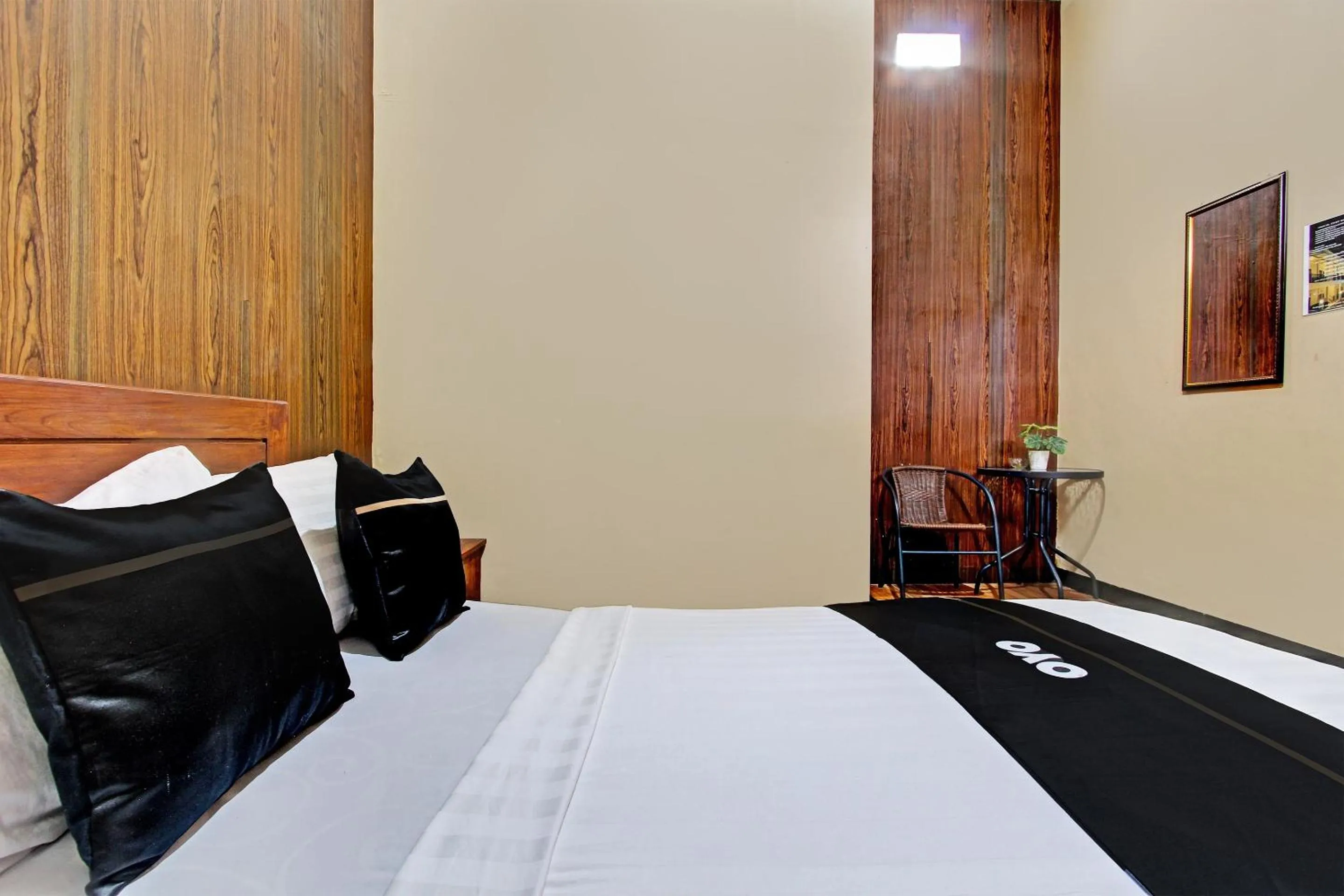 Bedroom in Capital O 93533 Griya Denok