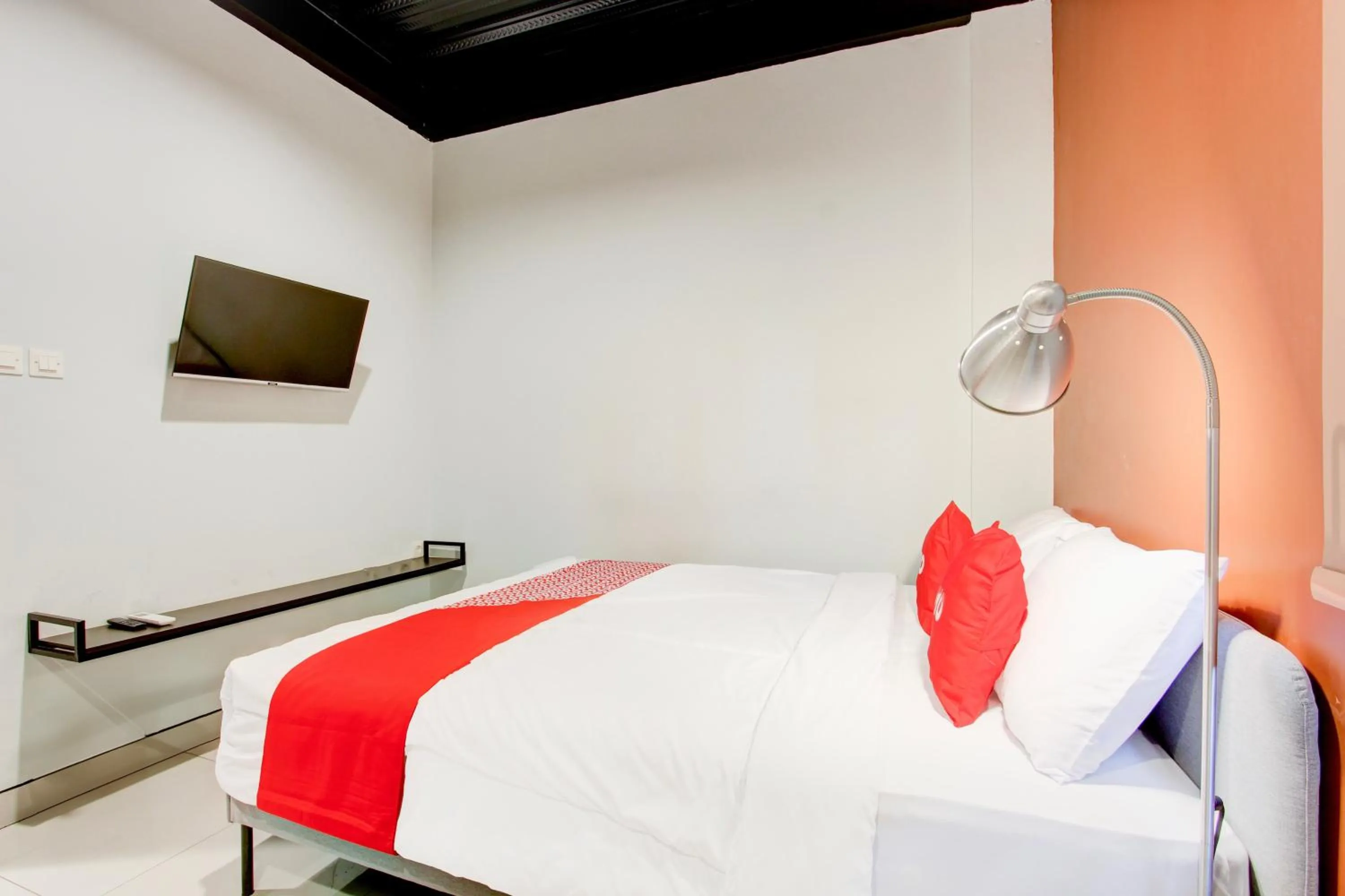 Bedroom, Bed in Hotel O Rubina Syariah Hotel