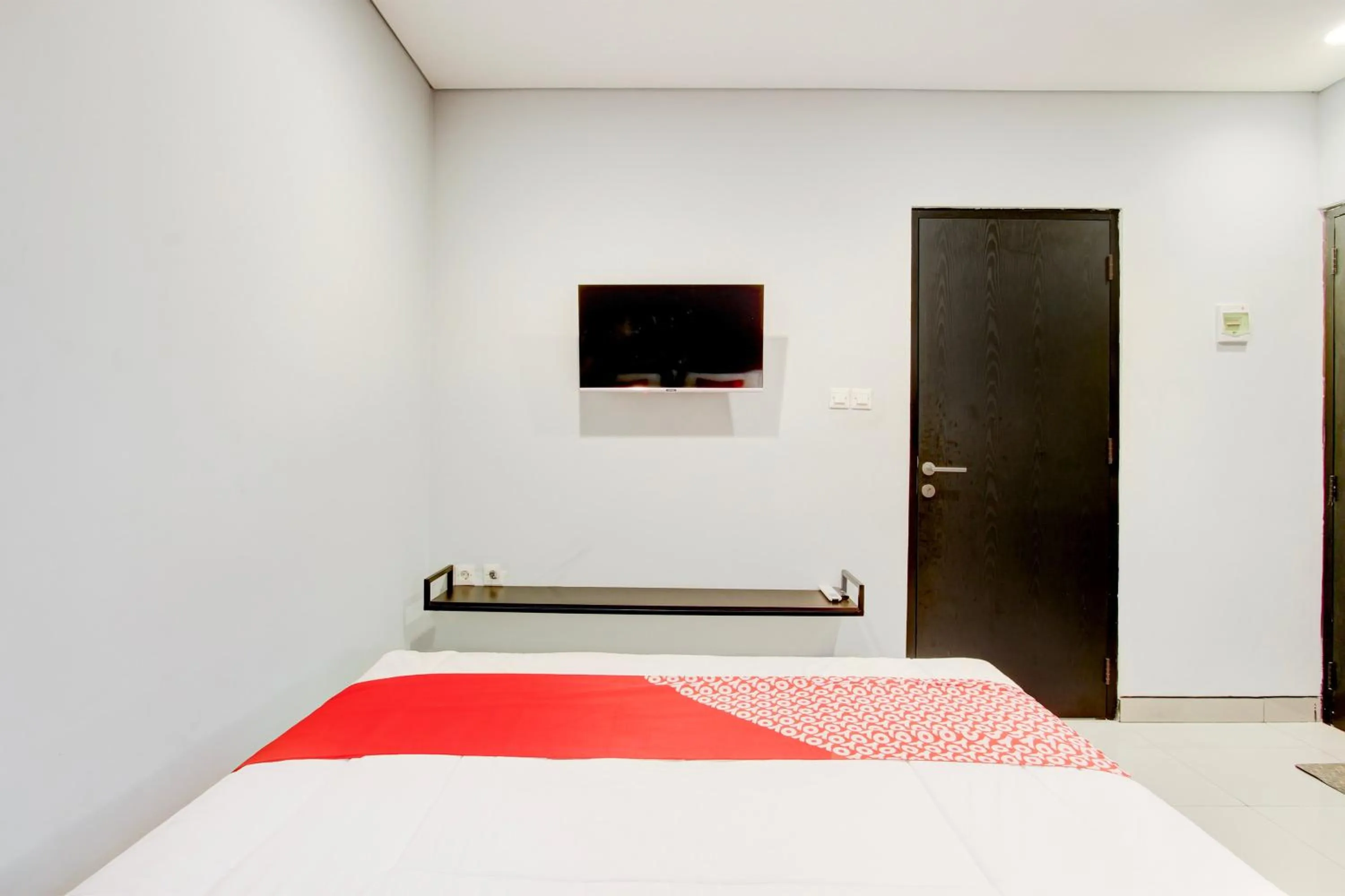 Bedroom, Bed in Hotel O Rubina Syariah Hotel