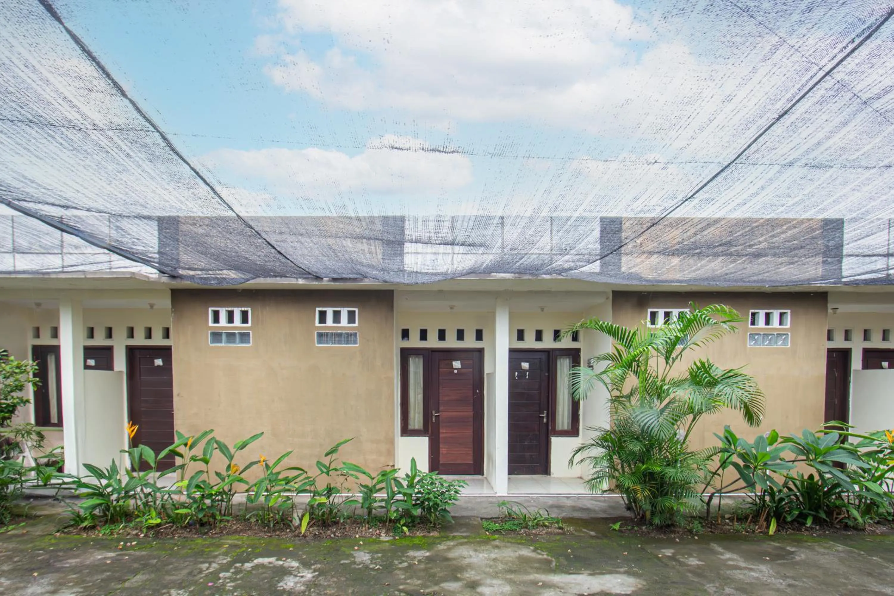 Hotel O Penginapan Melati Tanjung Near Kantor Pengamat Pengairan Tanjung