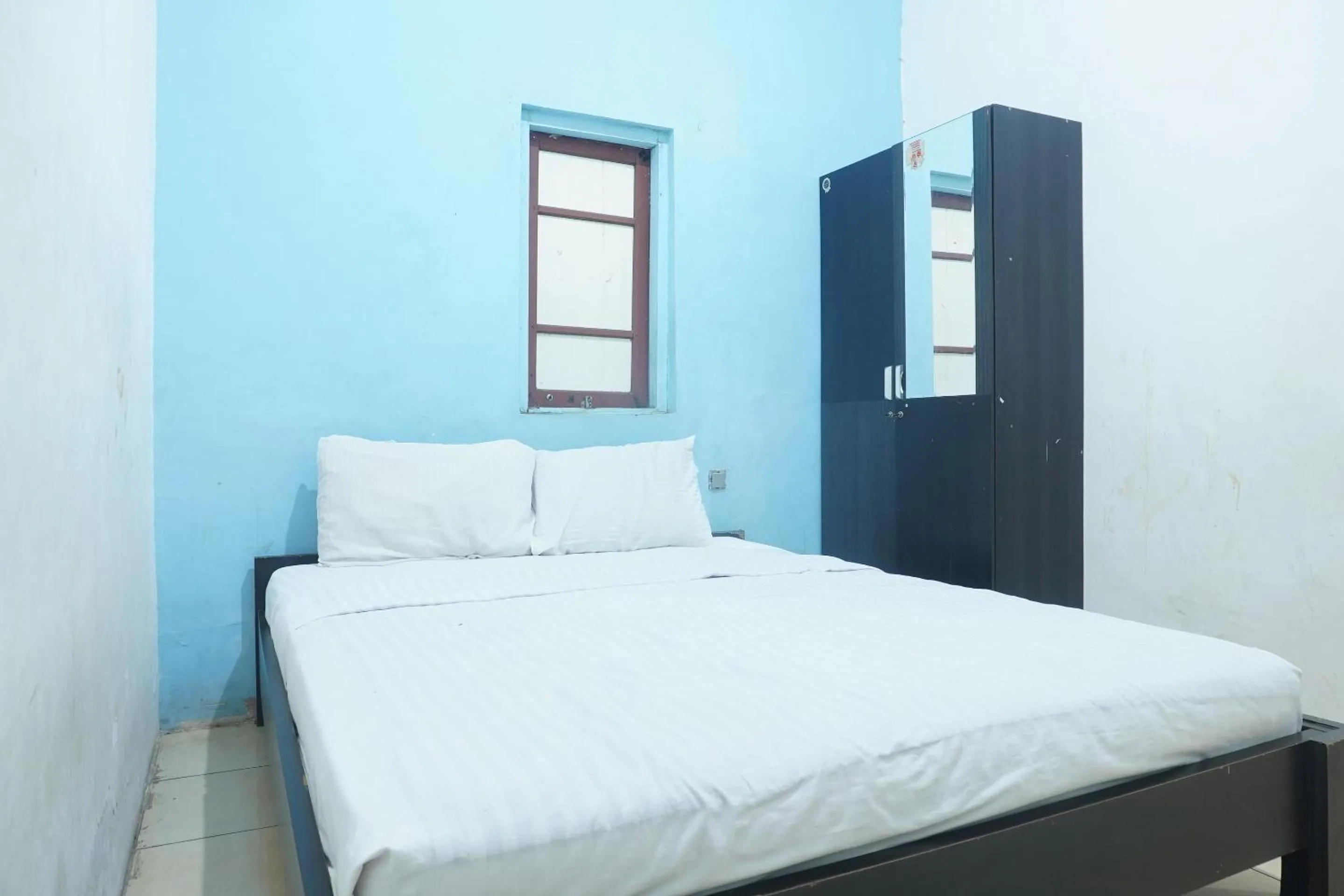 Bedroom, Bed in Hotel O Penginapan Laras PaminggirNearPesona Alam Seafood Pink Mira