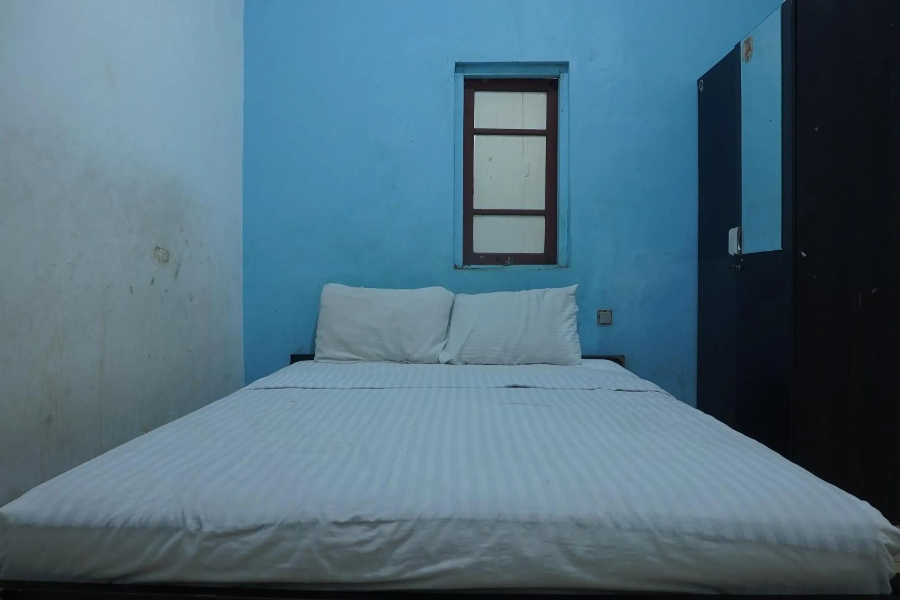 Bedroom, Bed in Hotel O Penginapan Laras PaminggirNearPesona Alam Seafood Pink Mira