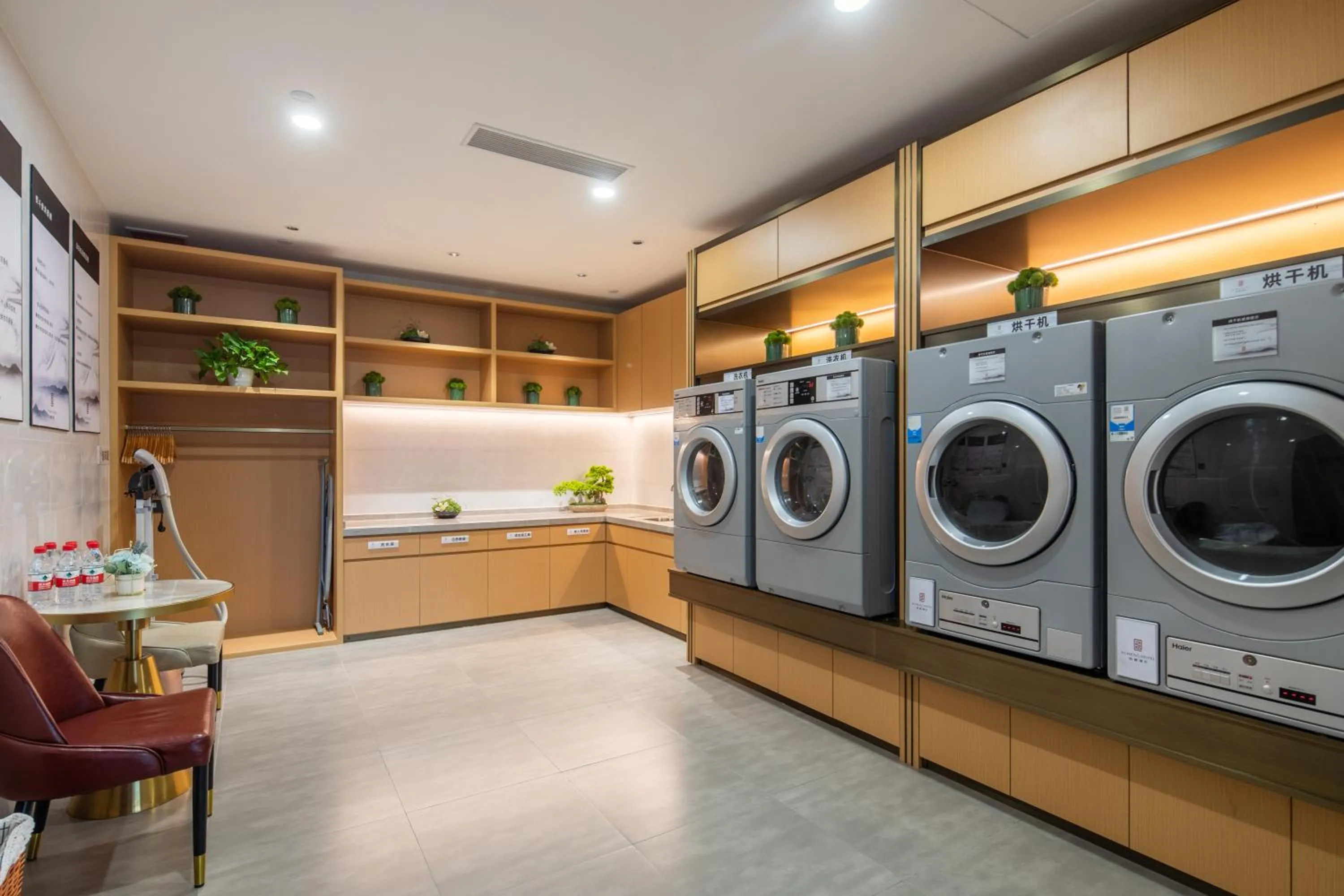 Echeng Hotel - Huawei Base Store in Shenzhen