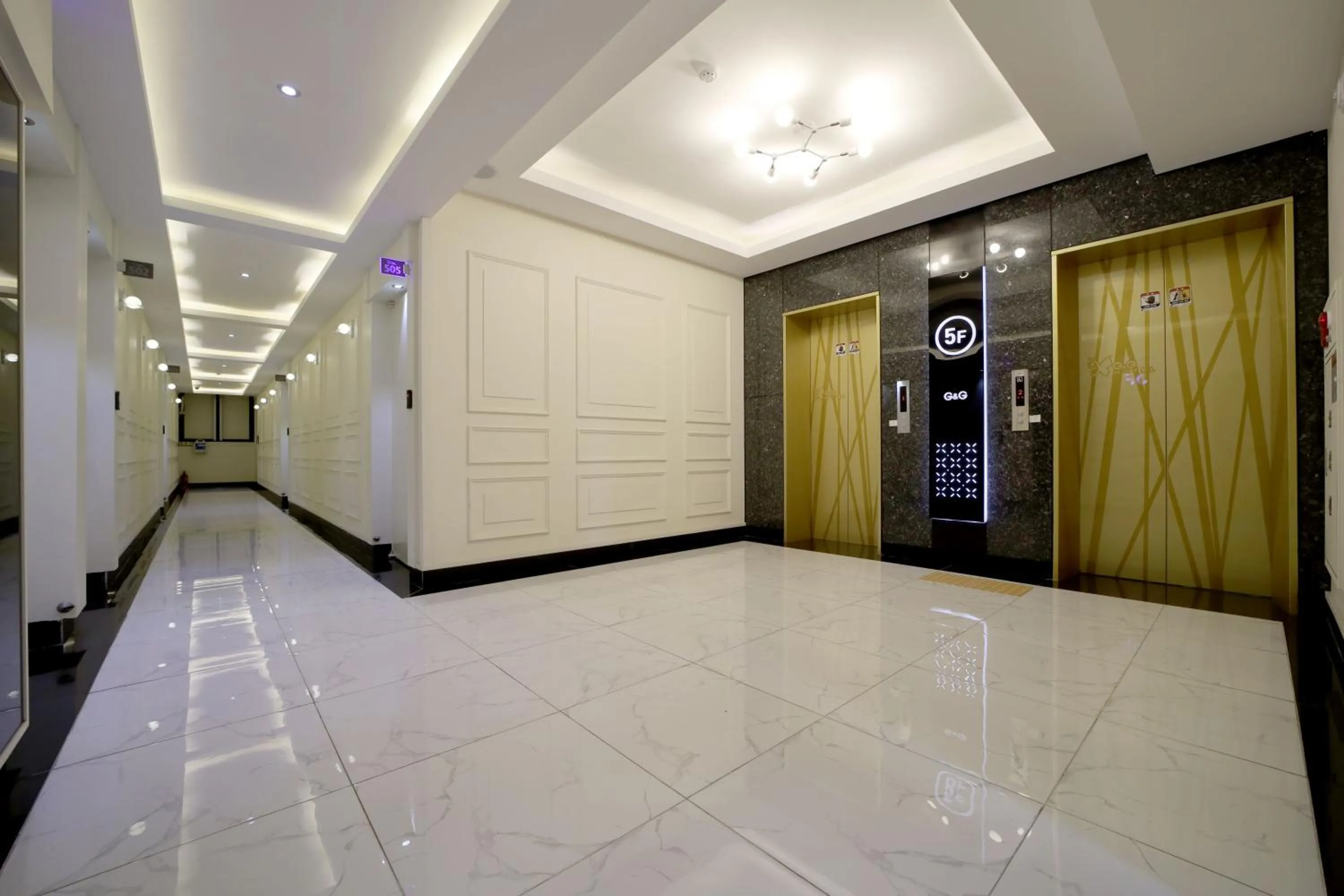elevator in G&G Hotel
