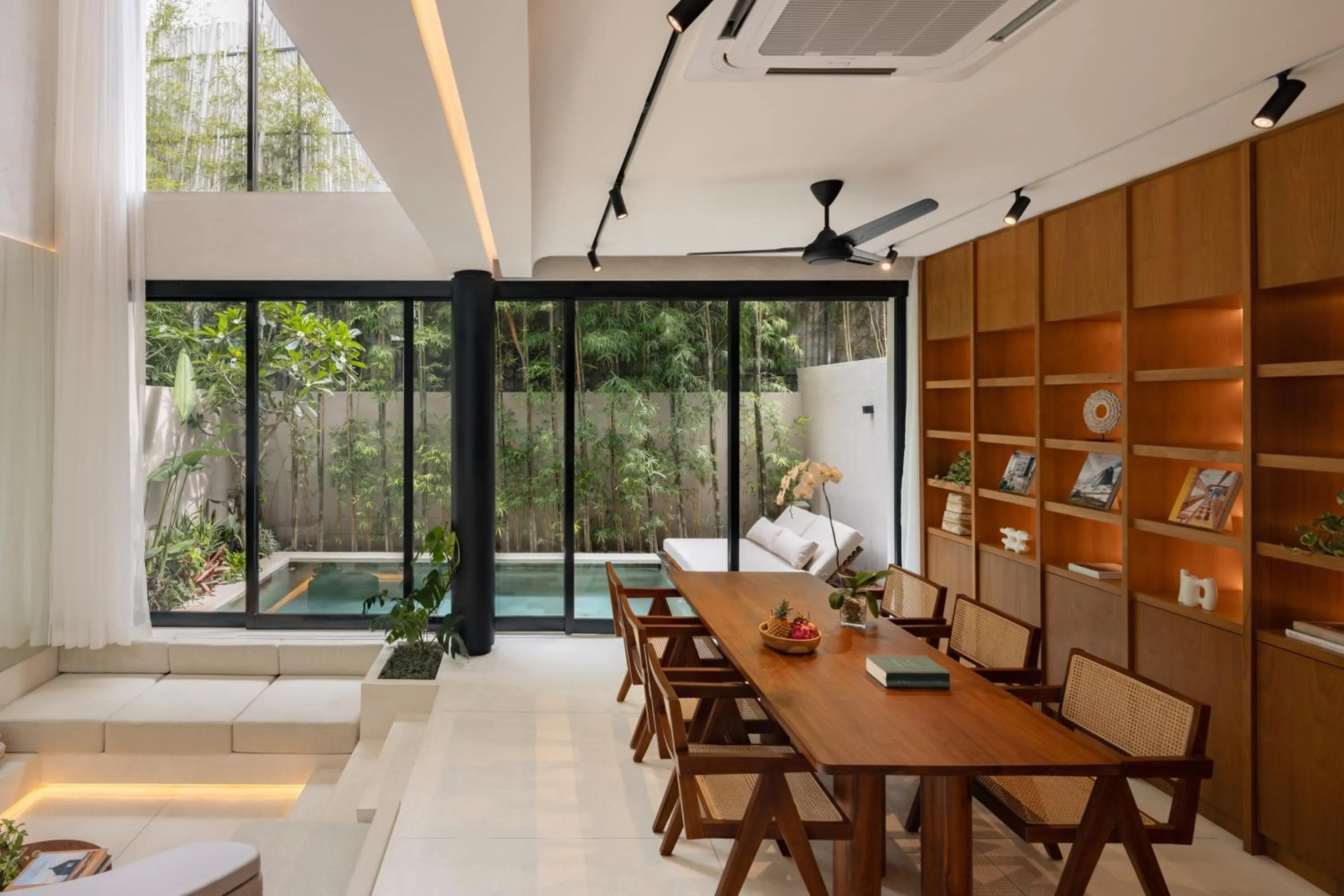 Dining area in VOX Villas Canggu
