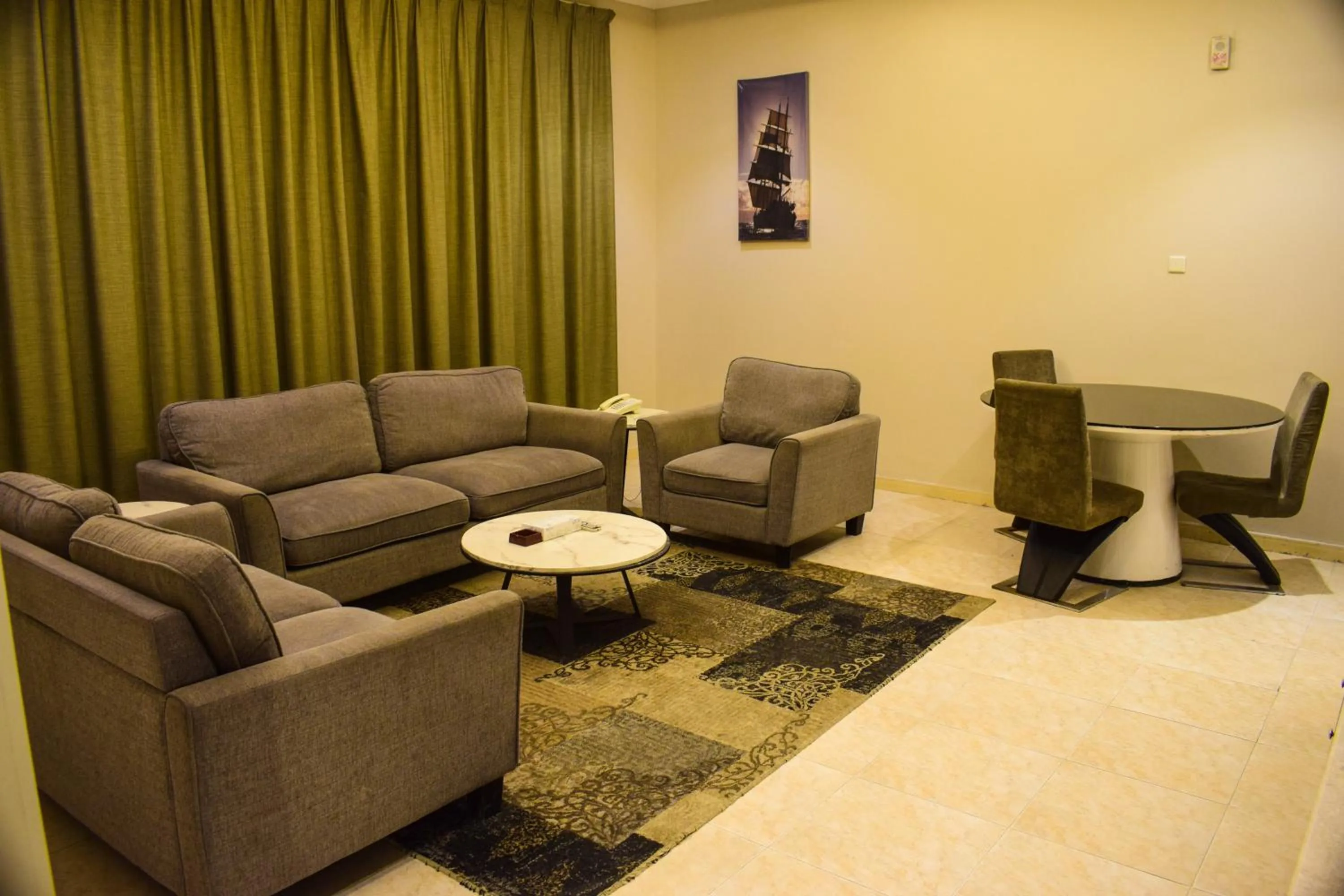 Arjan Qurtuba Served Apartments