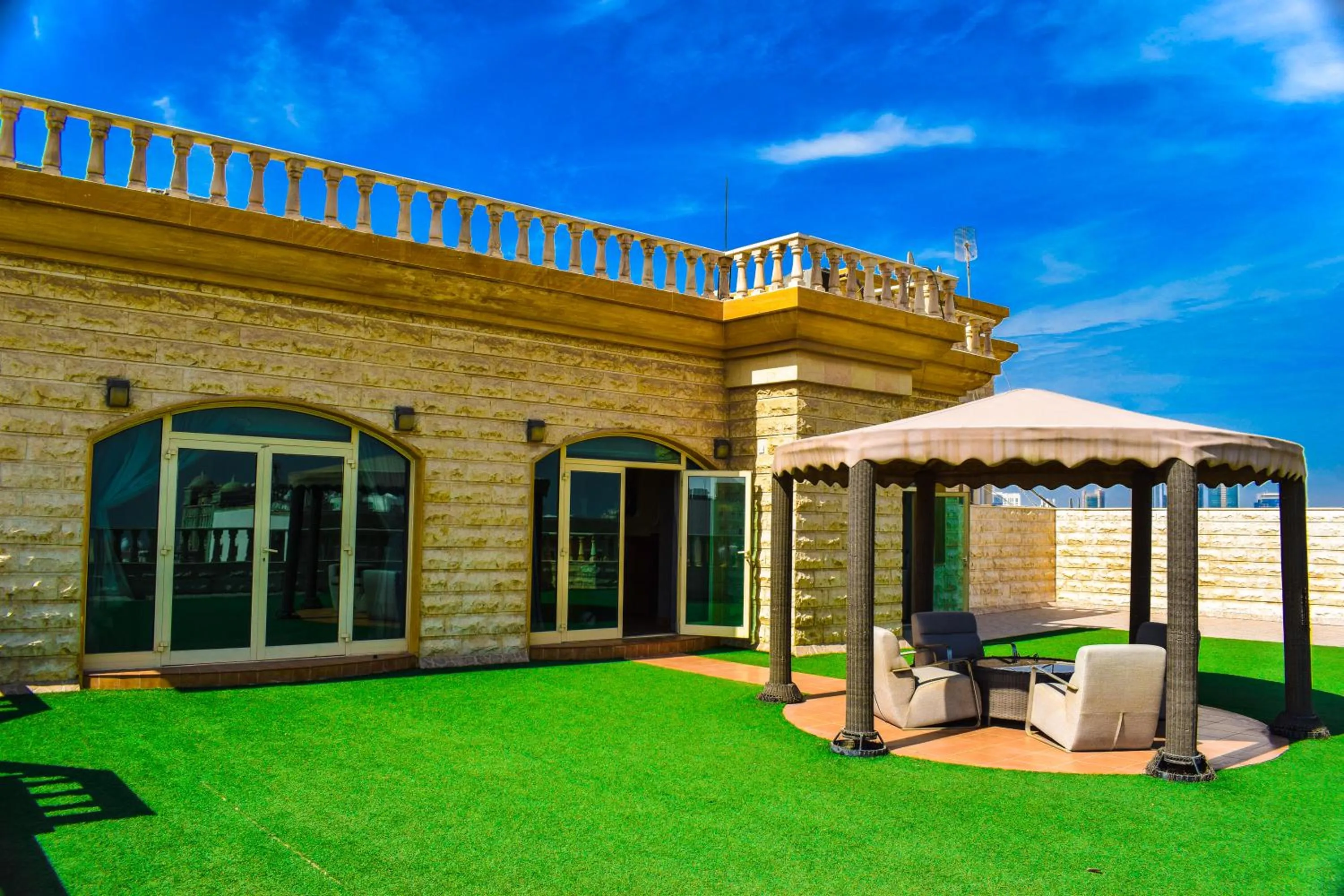 Arjan Qurtuba Served Apartments