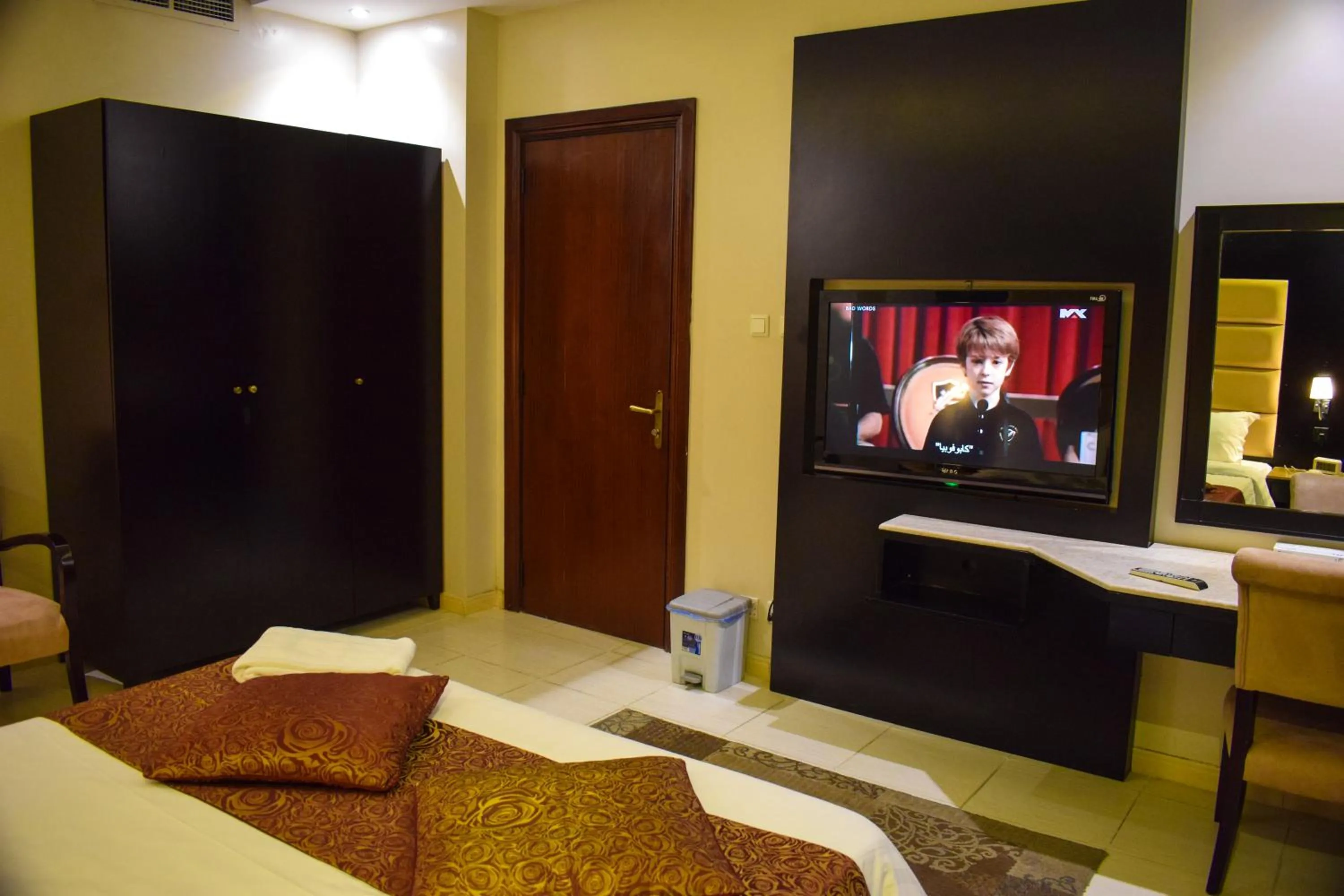 Bed in Arjan Qurtuba Served Apartments