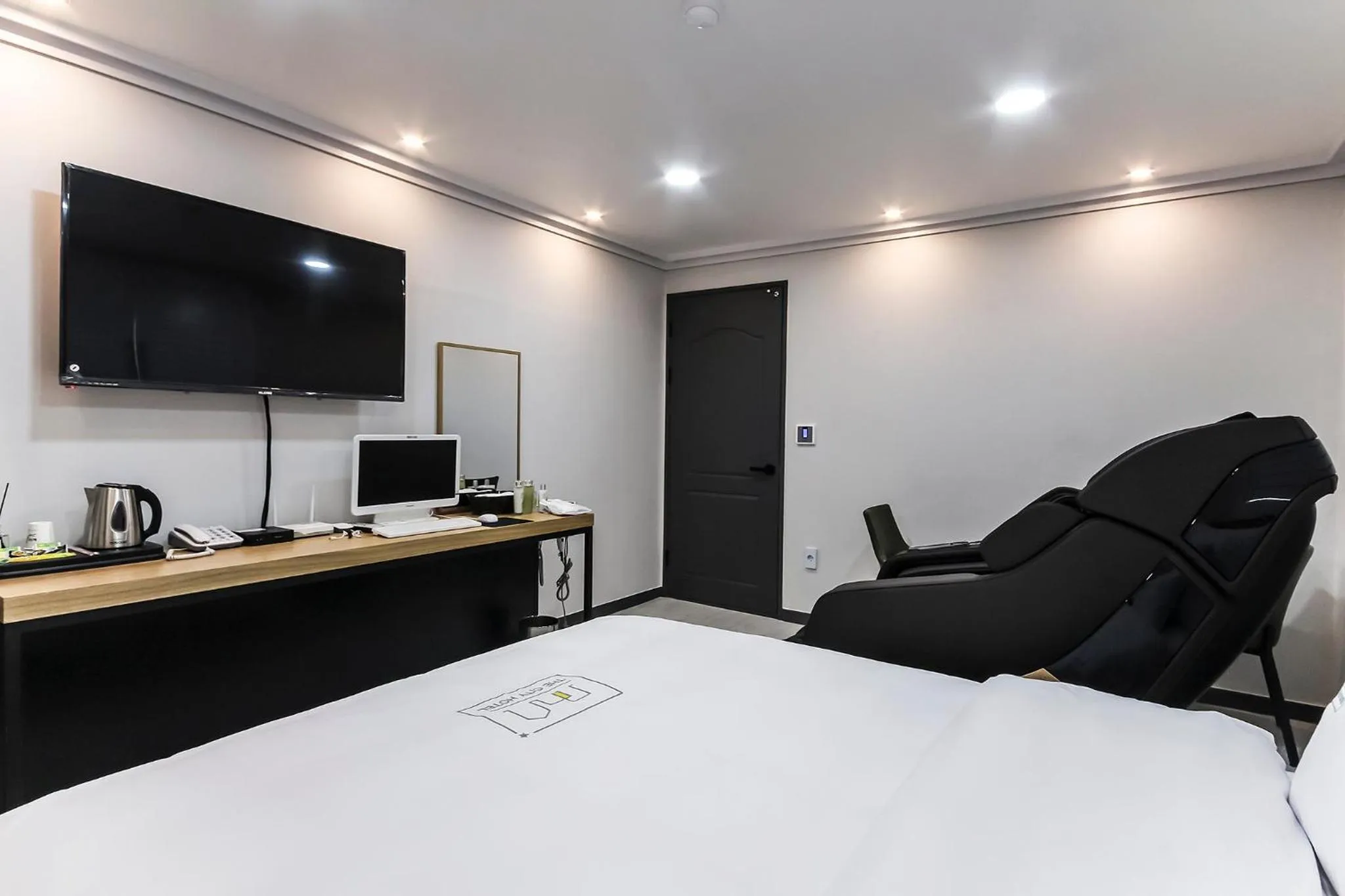 Bed in Hotel The City