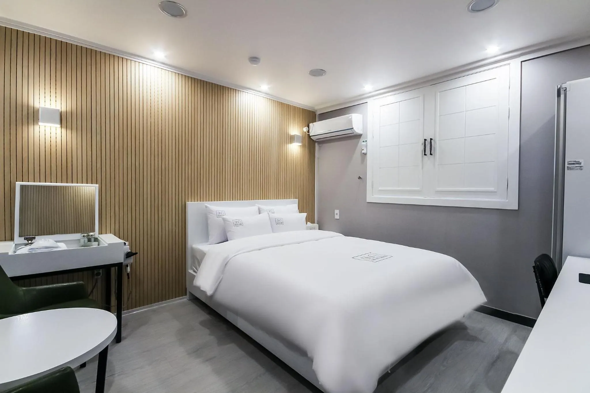 Bed in Hotel The City