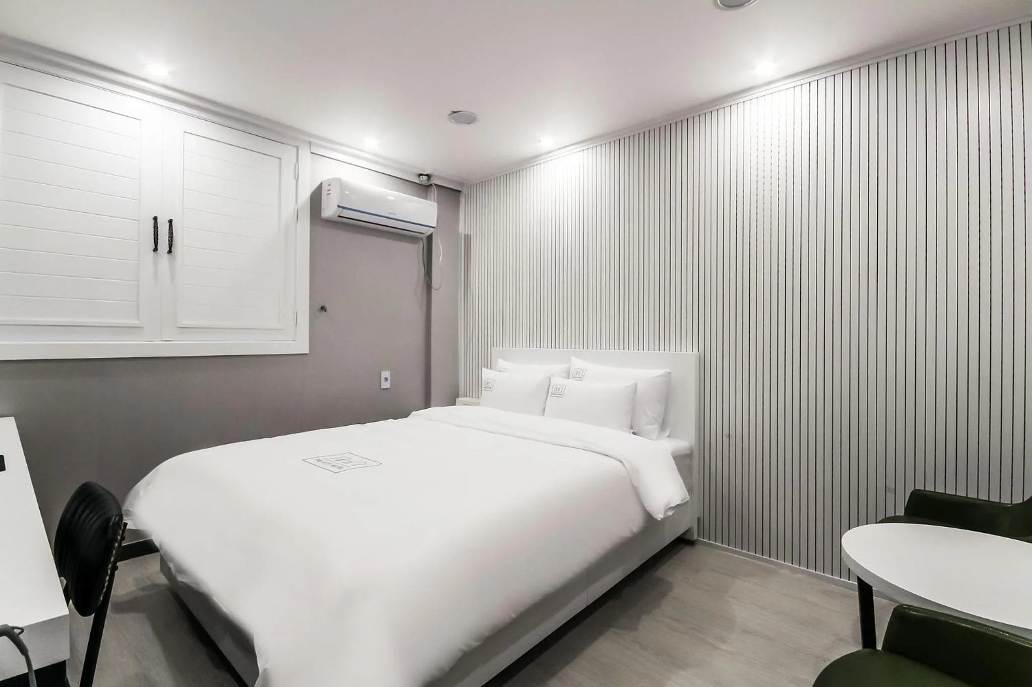 Bed in Hotel The City